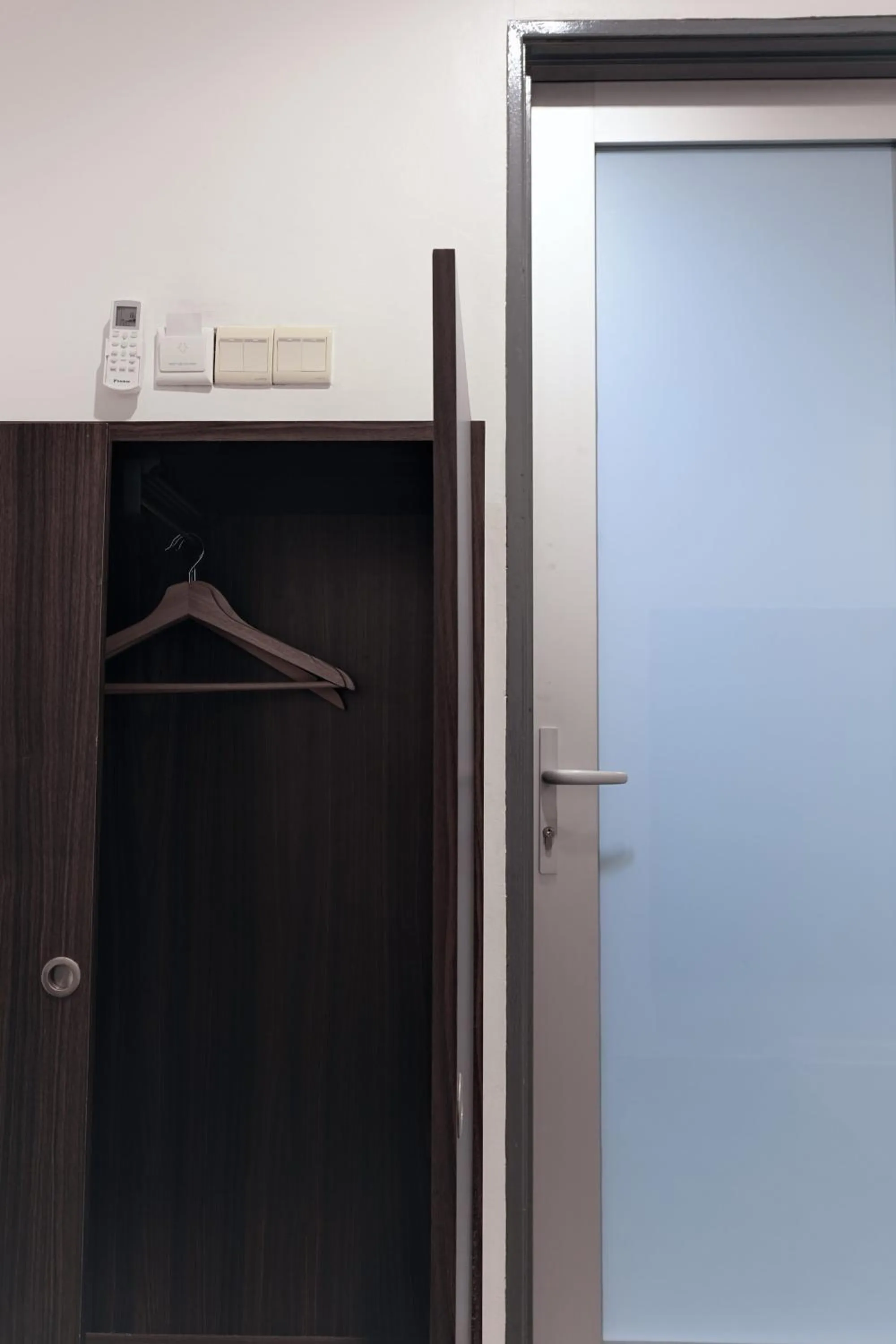 wardrobe in T+ Hotel Sungai Korok