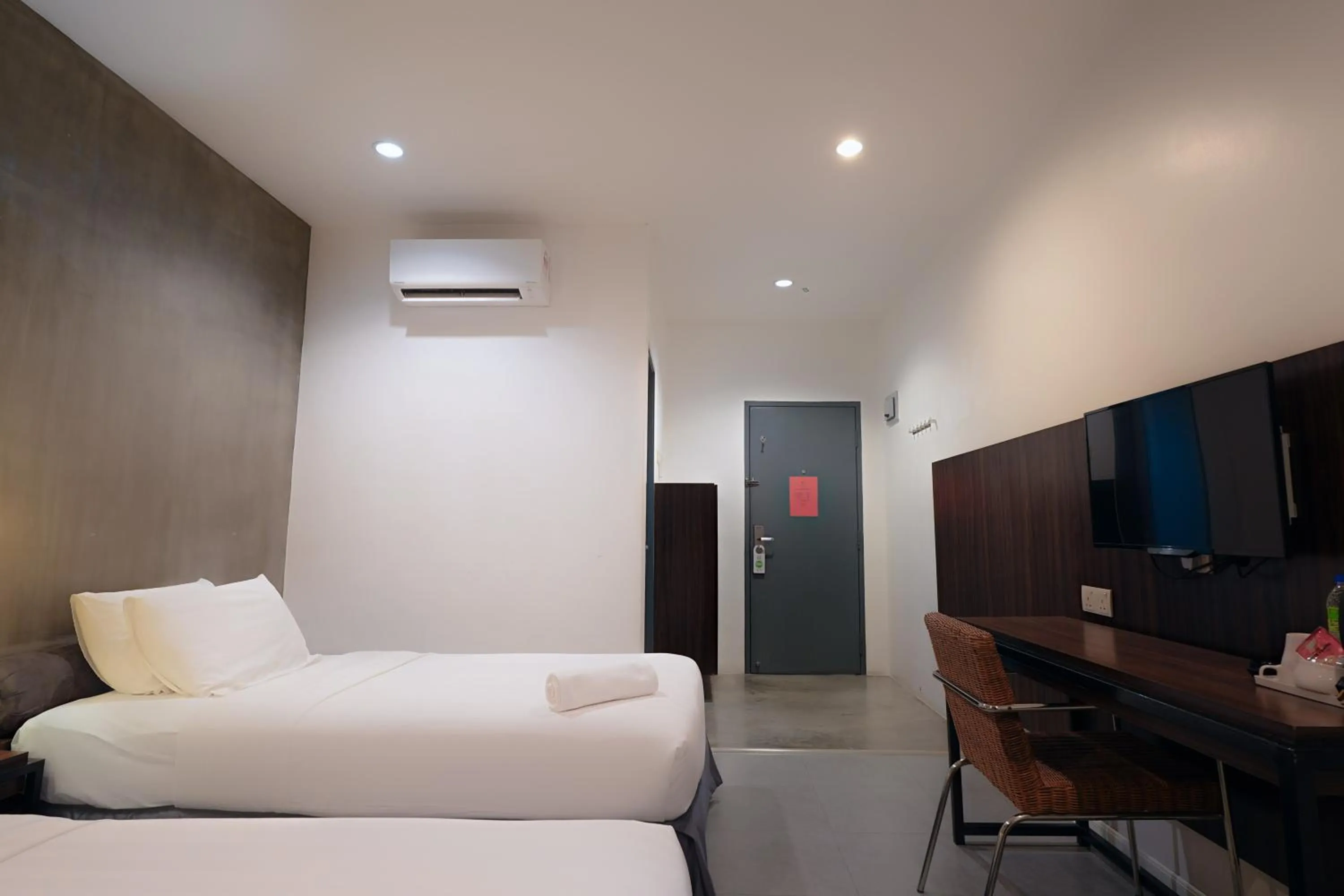 Photo of the whole room, Bed in T+ Hotel Sungai Korok