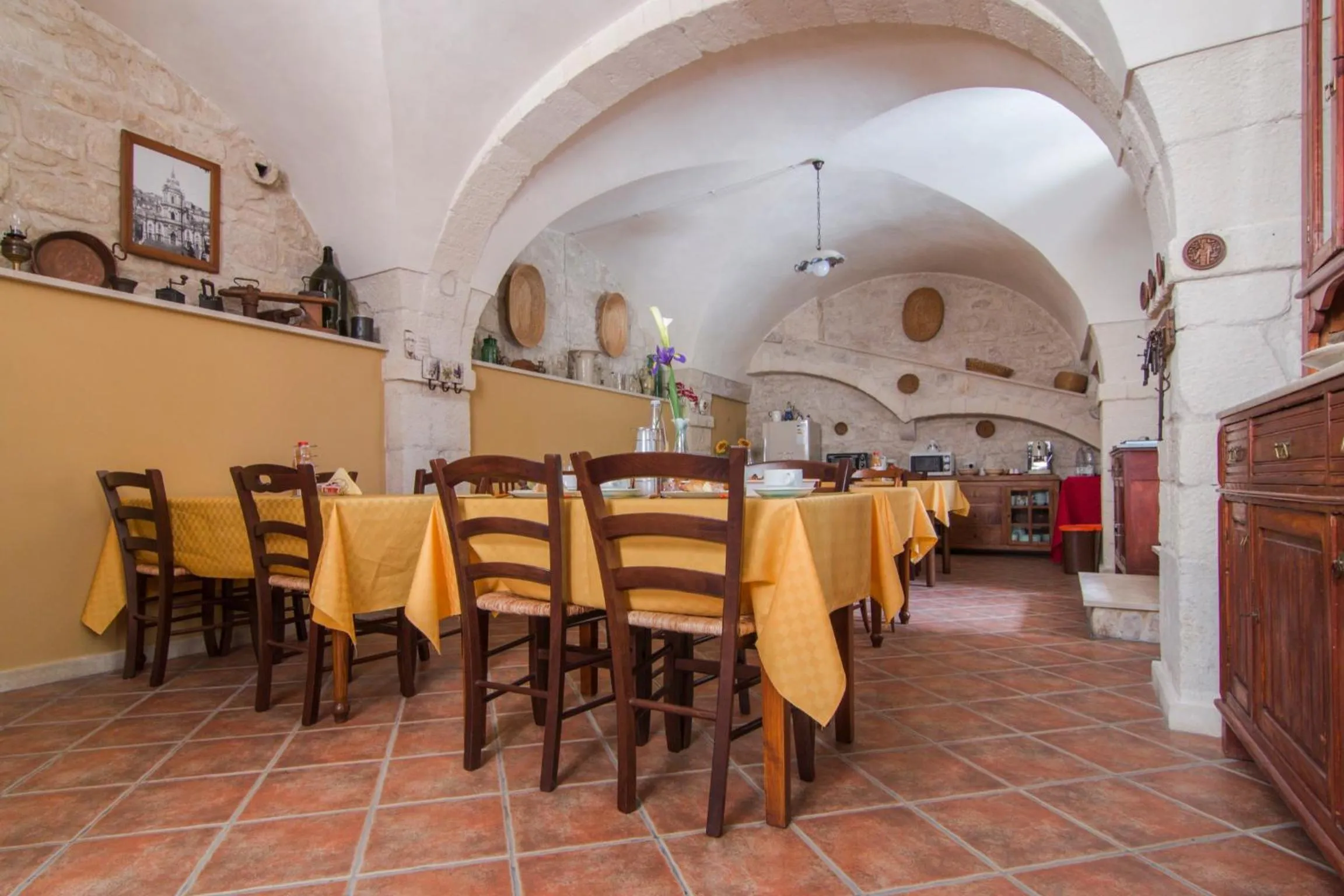 Restaurant/places to eat in B&B Il Giardino Dei Mandarini
