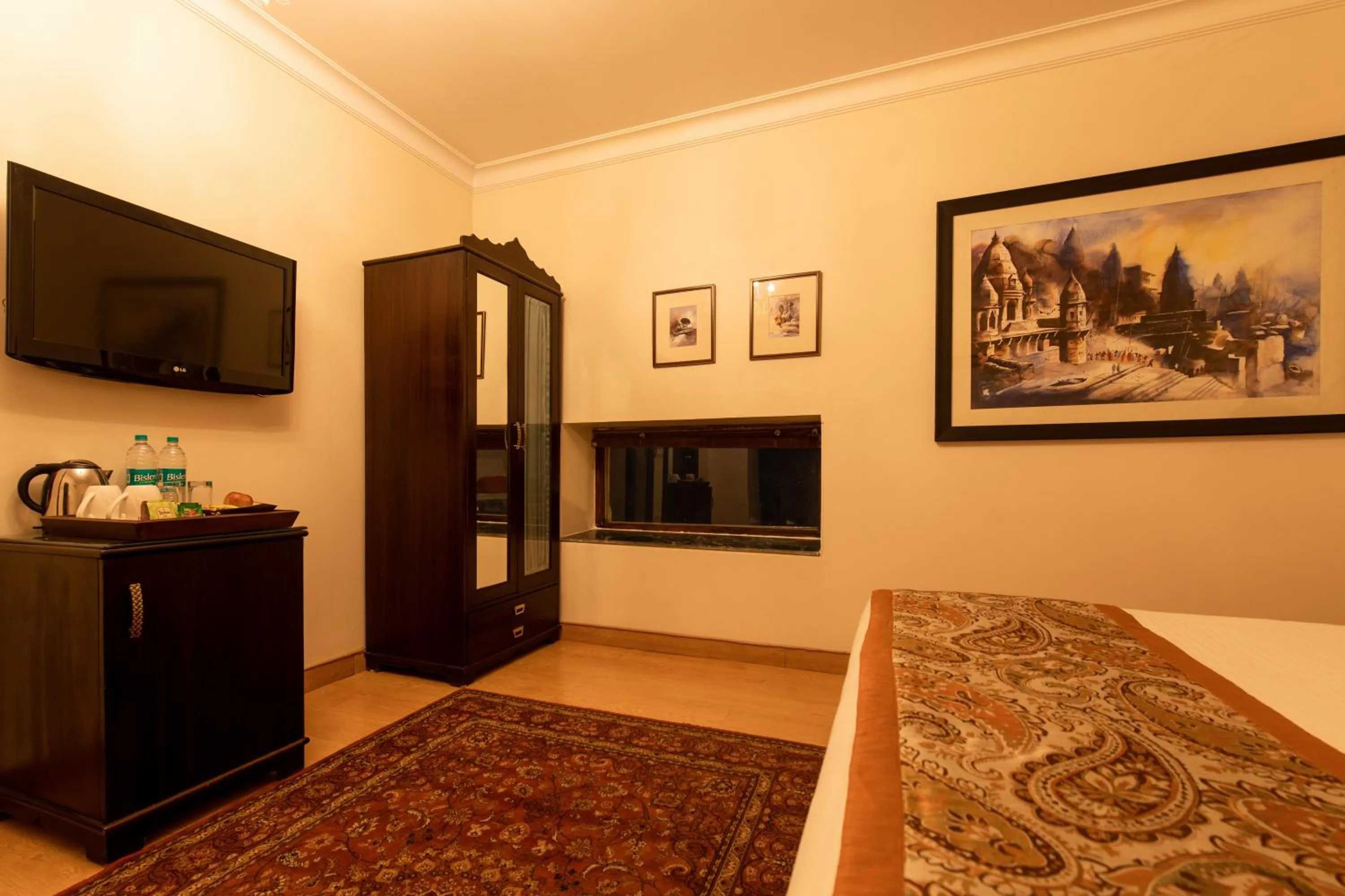 Living room, Bed in Amritara Suryauday Haveli