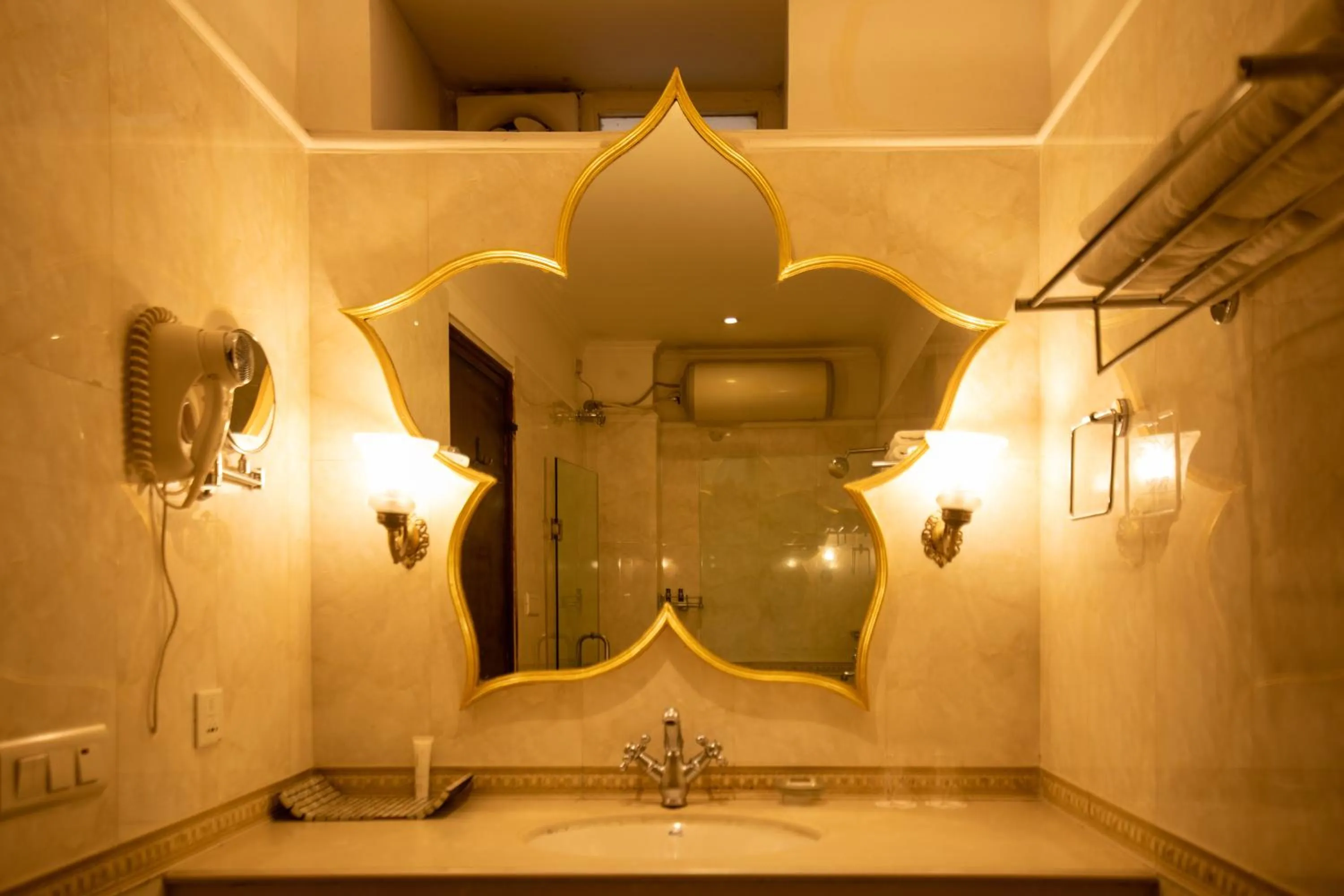 Bathroom in Amritara Suryauday Haveli