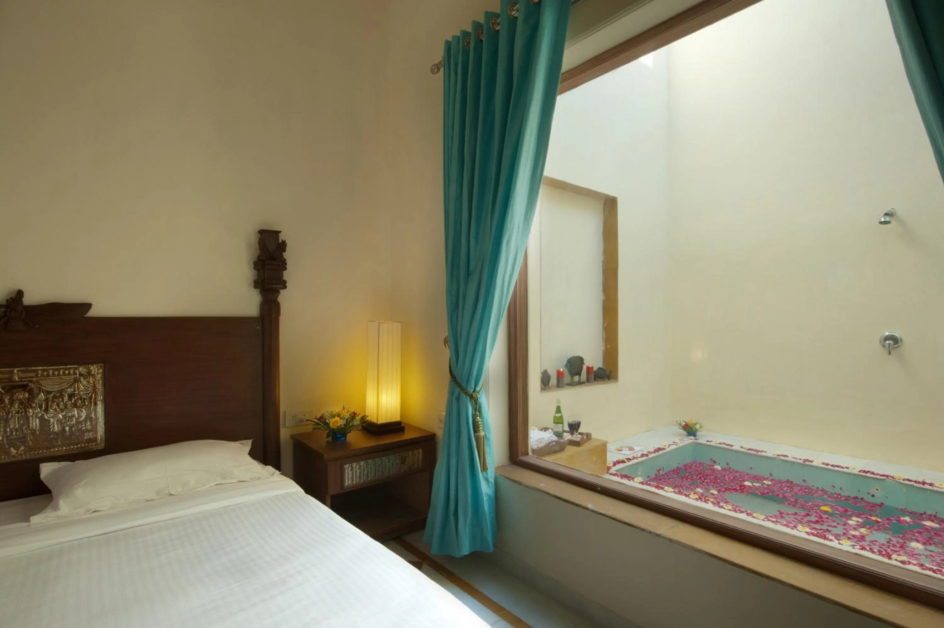 Bedroom, Bed in Aaram Baagh Pushkar by Pachar Group