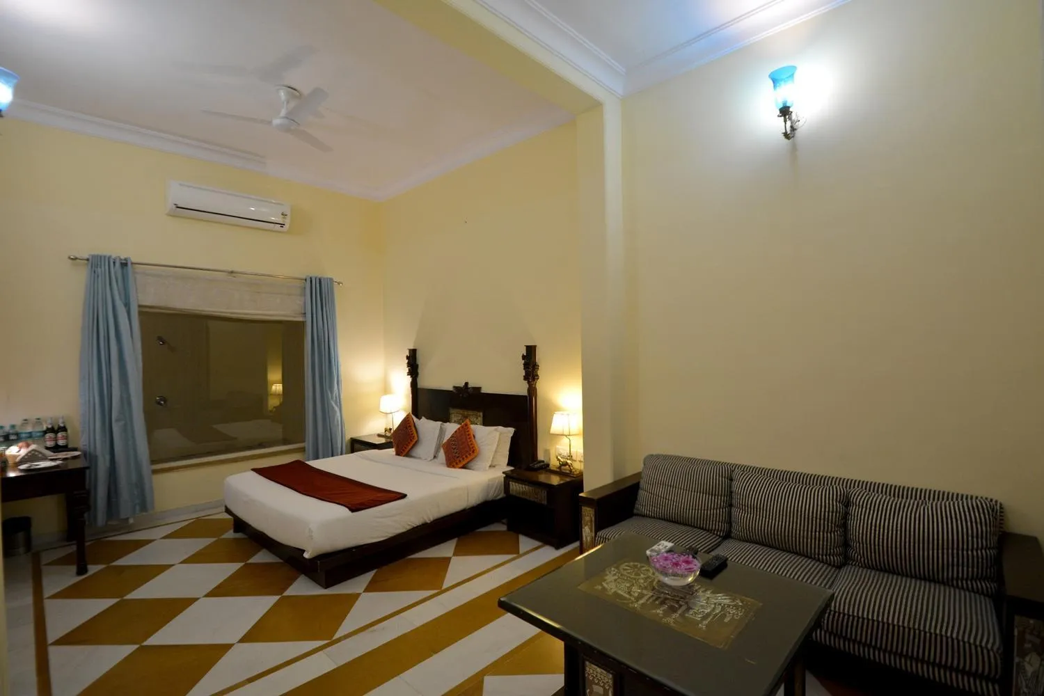 Bed in Aaram Baagh Pushkar by Pachar Group