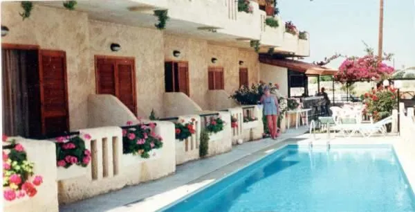 Property building in Hotel Elida