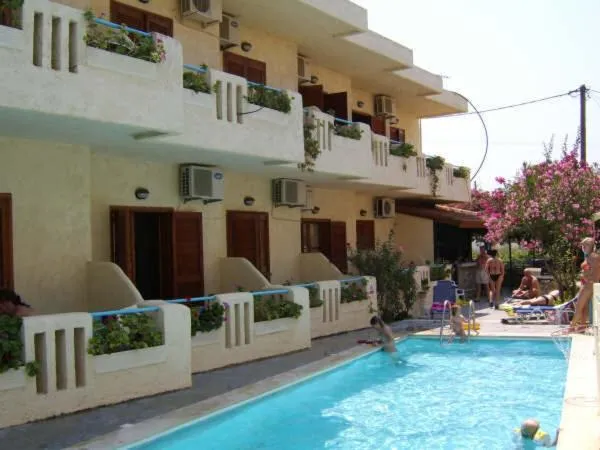 Property building in Hotel Elida