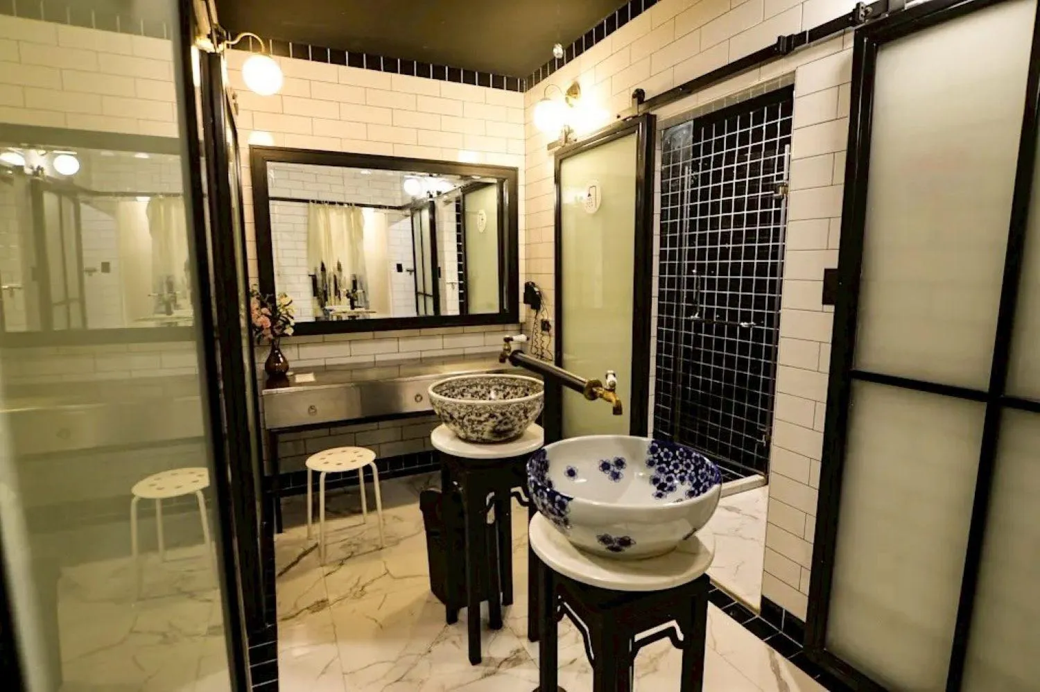 Bathroom in Four Sisters Homestay