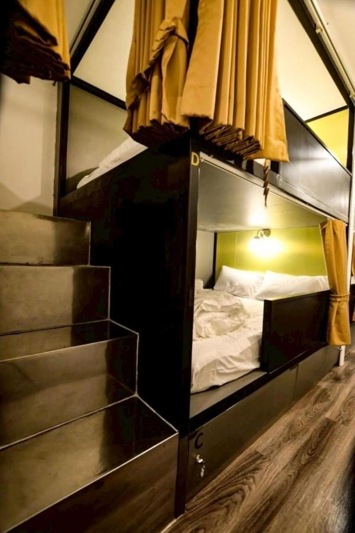 bunk bed, Bed in Four Sisters Homestay