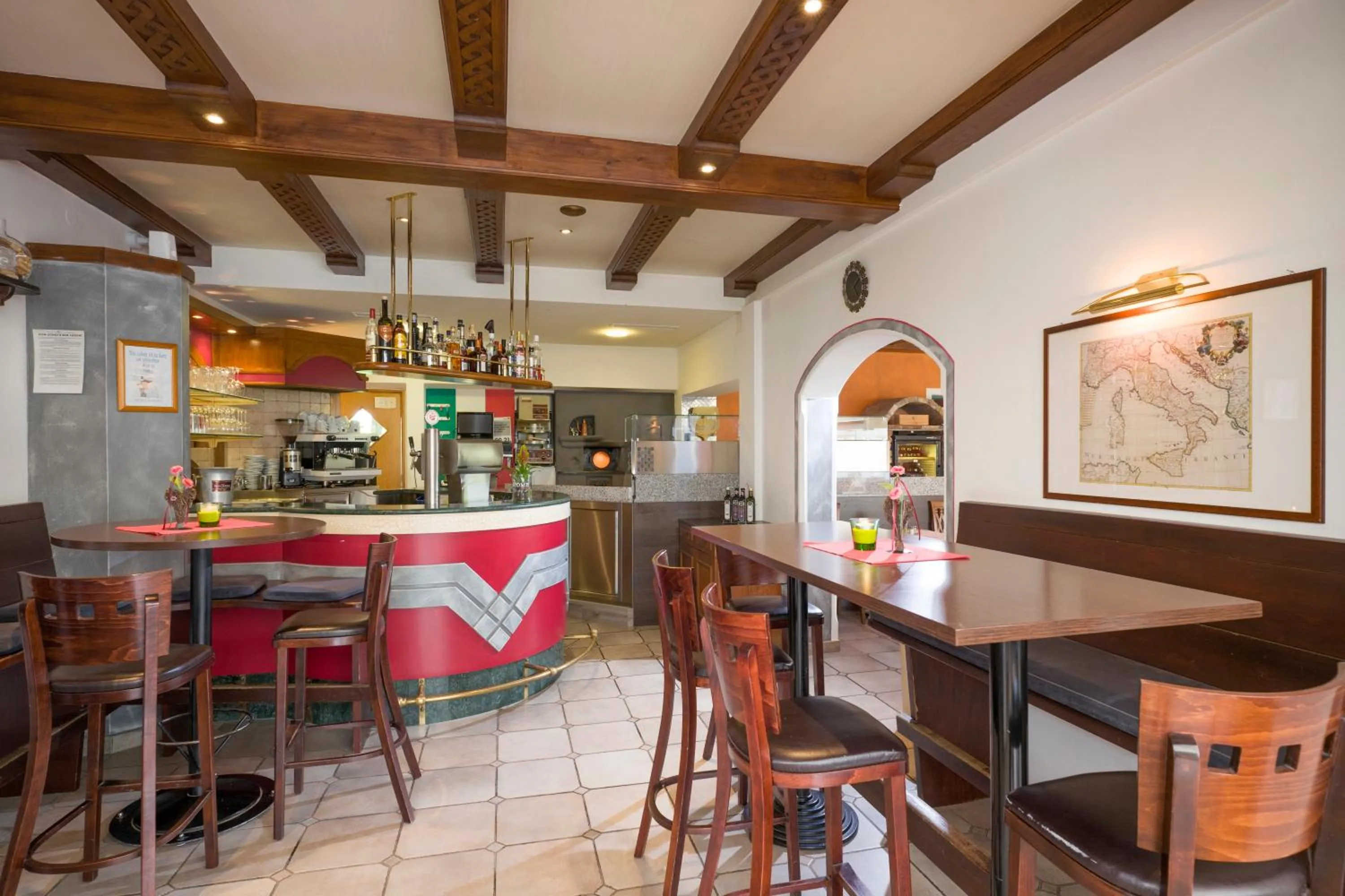 Lounge or bar in Hotel Alpenhof