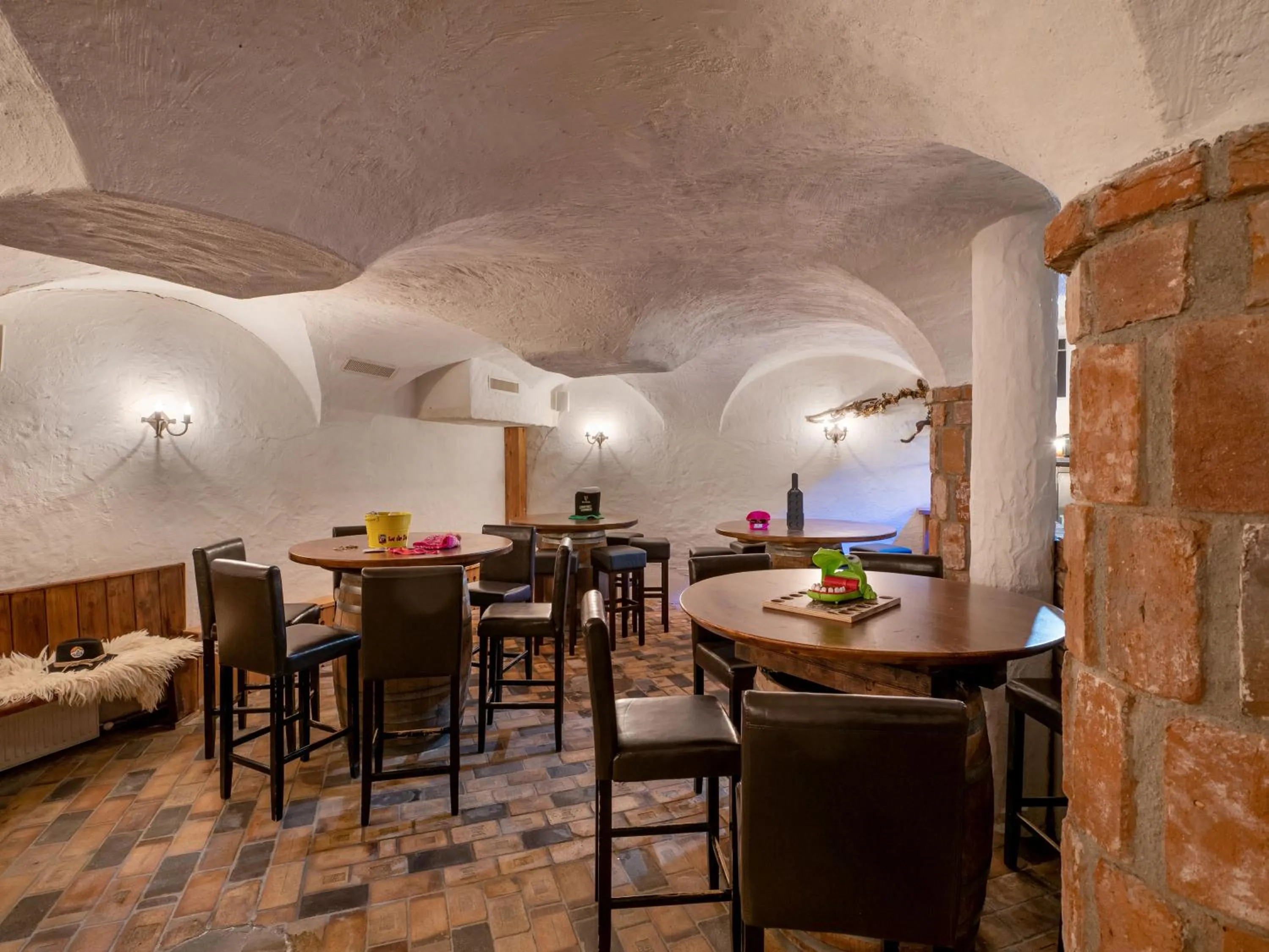 Lounge or bar in Hotel Alpenhof