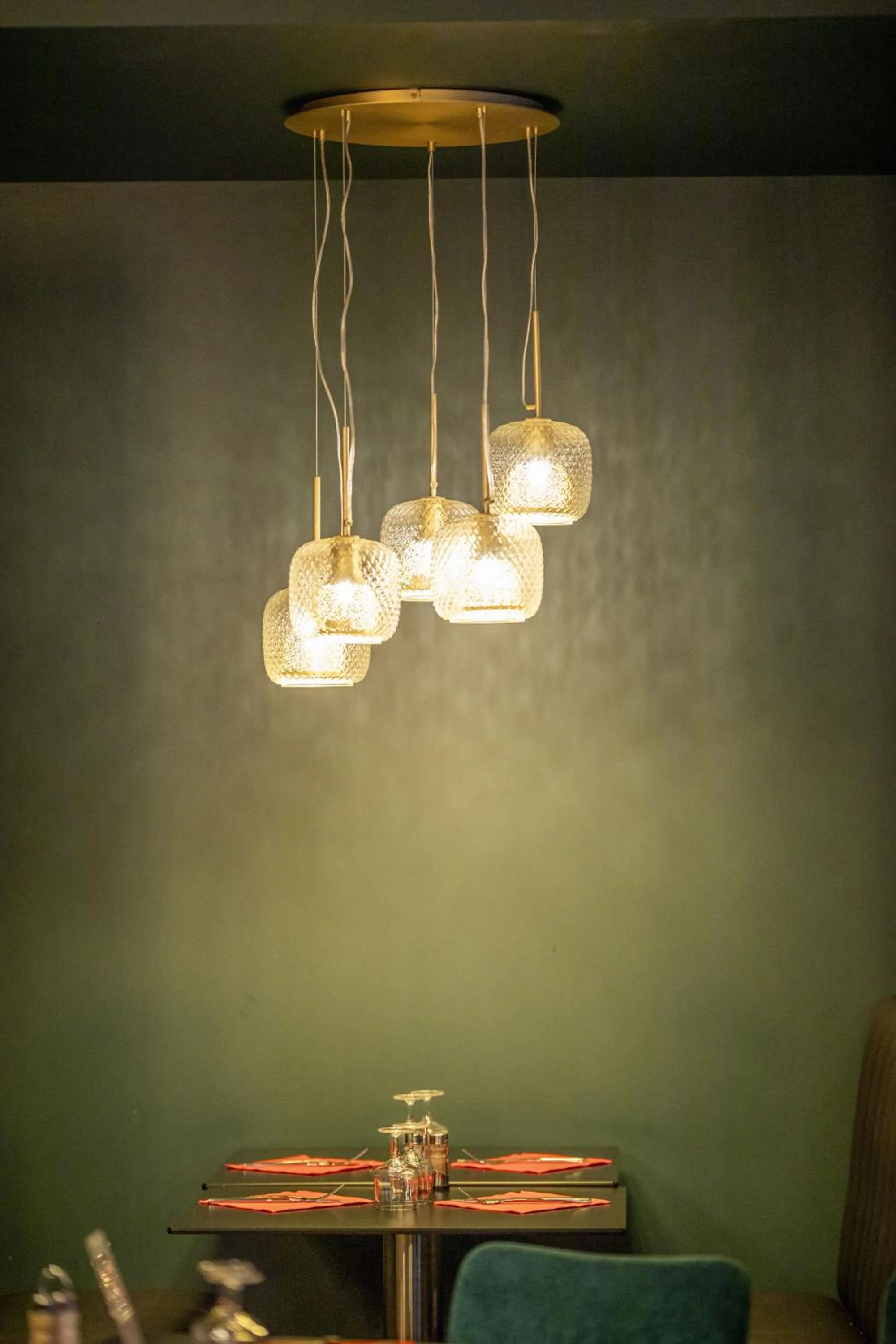 Restaurant/places to eat in Logis Hotel des Bourbons Montluçon Climatisé