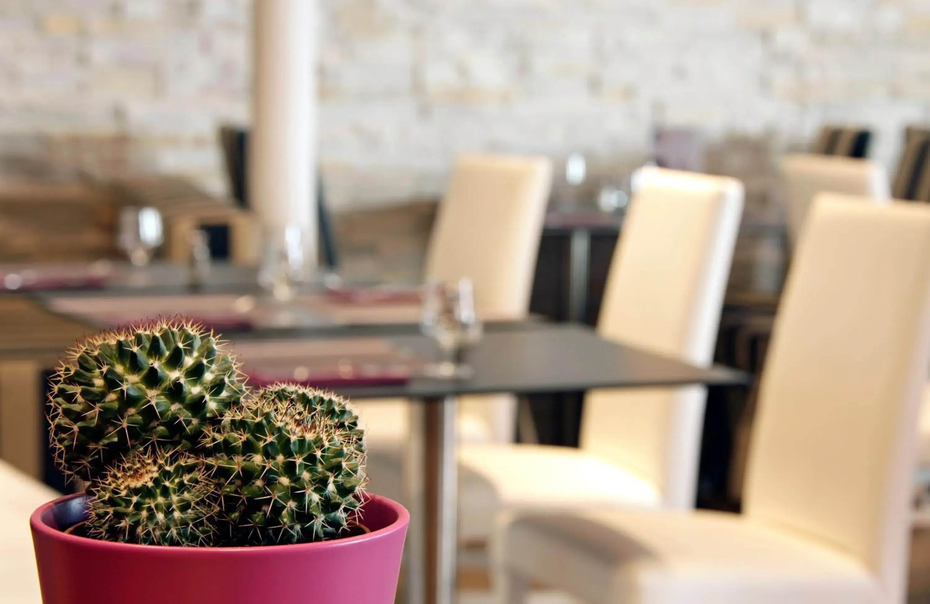 Restaurant/places to eat in Logis Hotel des Bourbons Montluçon Climatisé Restaurant/places to eat in Logis Hotel des Bourbons Montluçon Climatisé