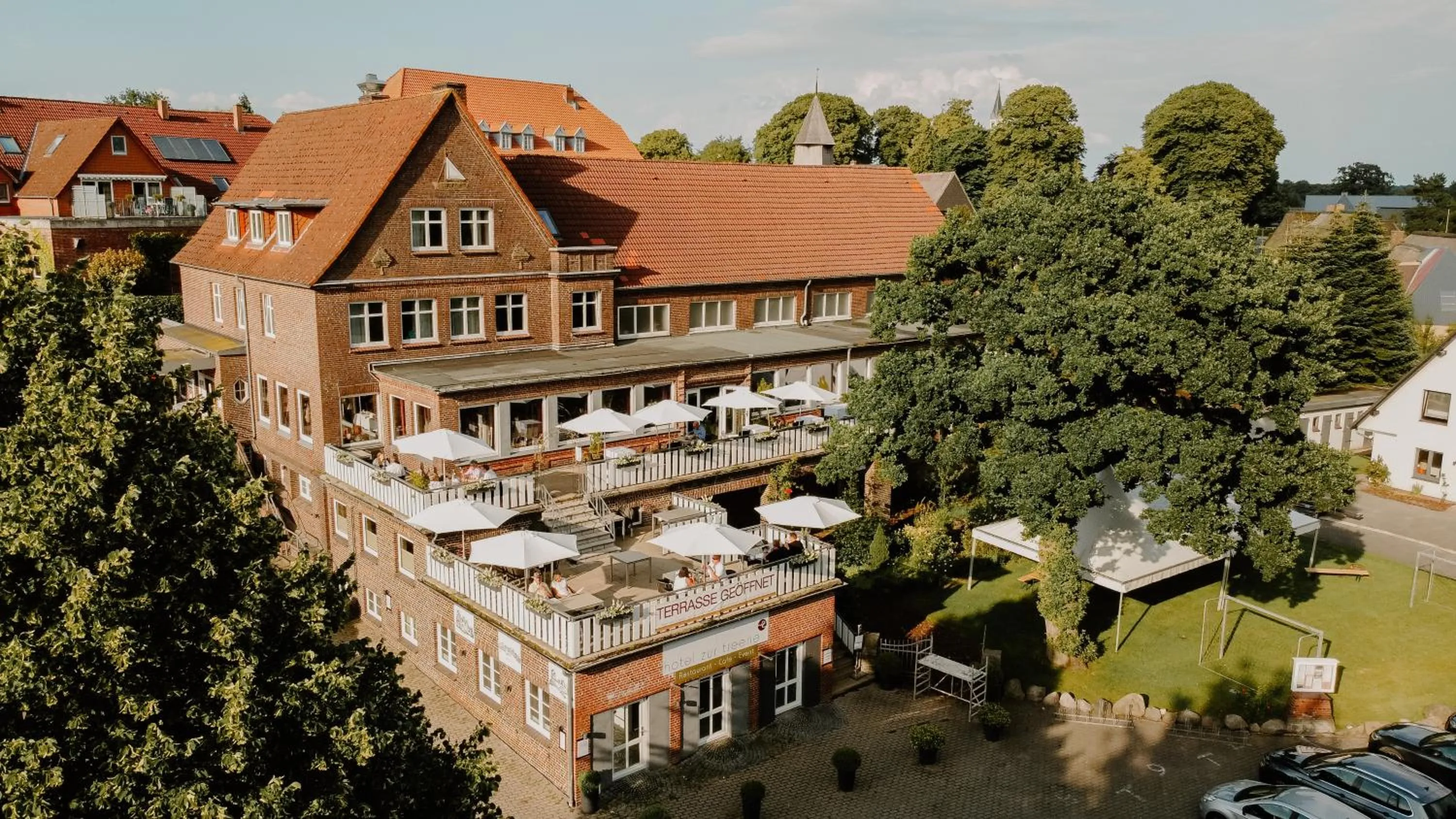 Property building in Hotel zur Treene
