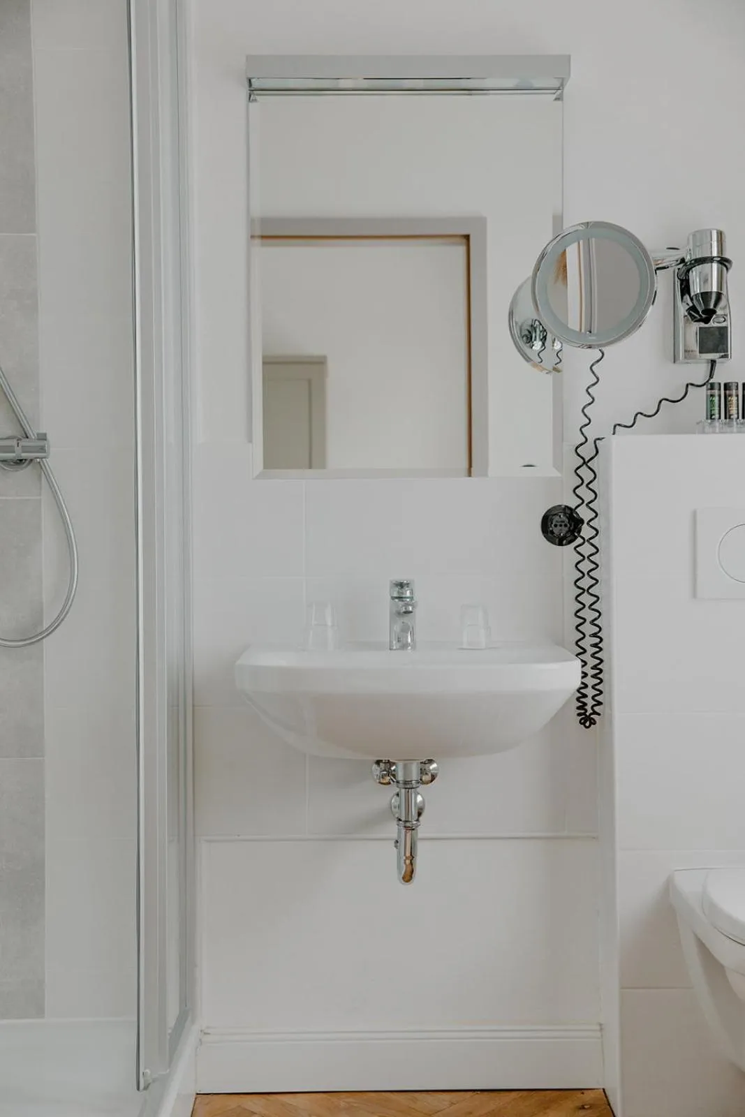 Bathroom in Hotel zur Treene