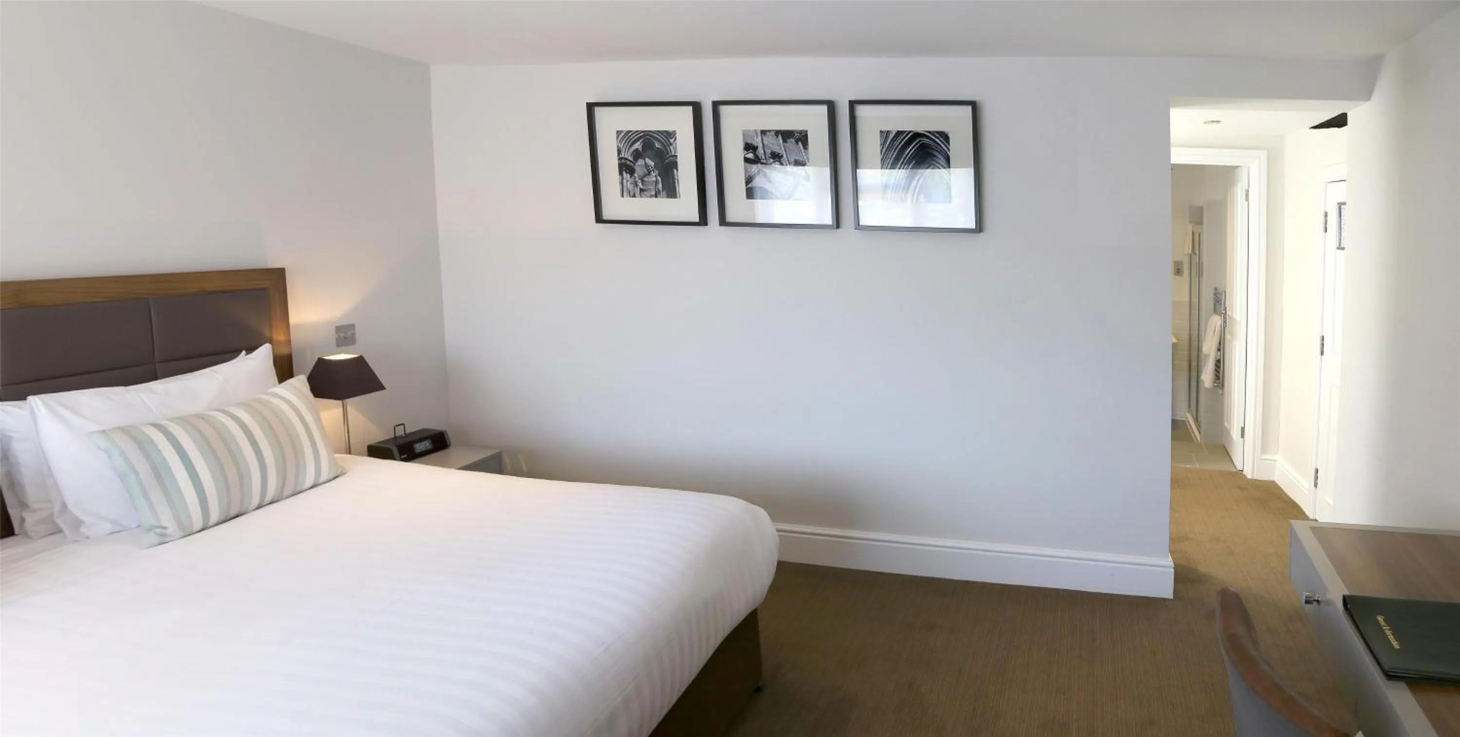 Bedroom, Bed in Best Western Red Lion Hotel