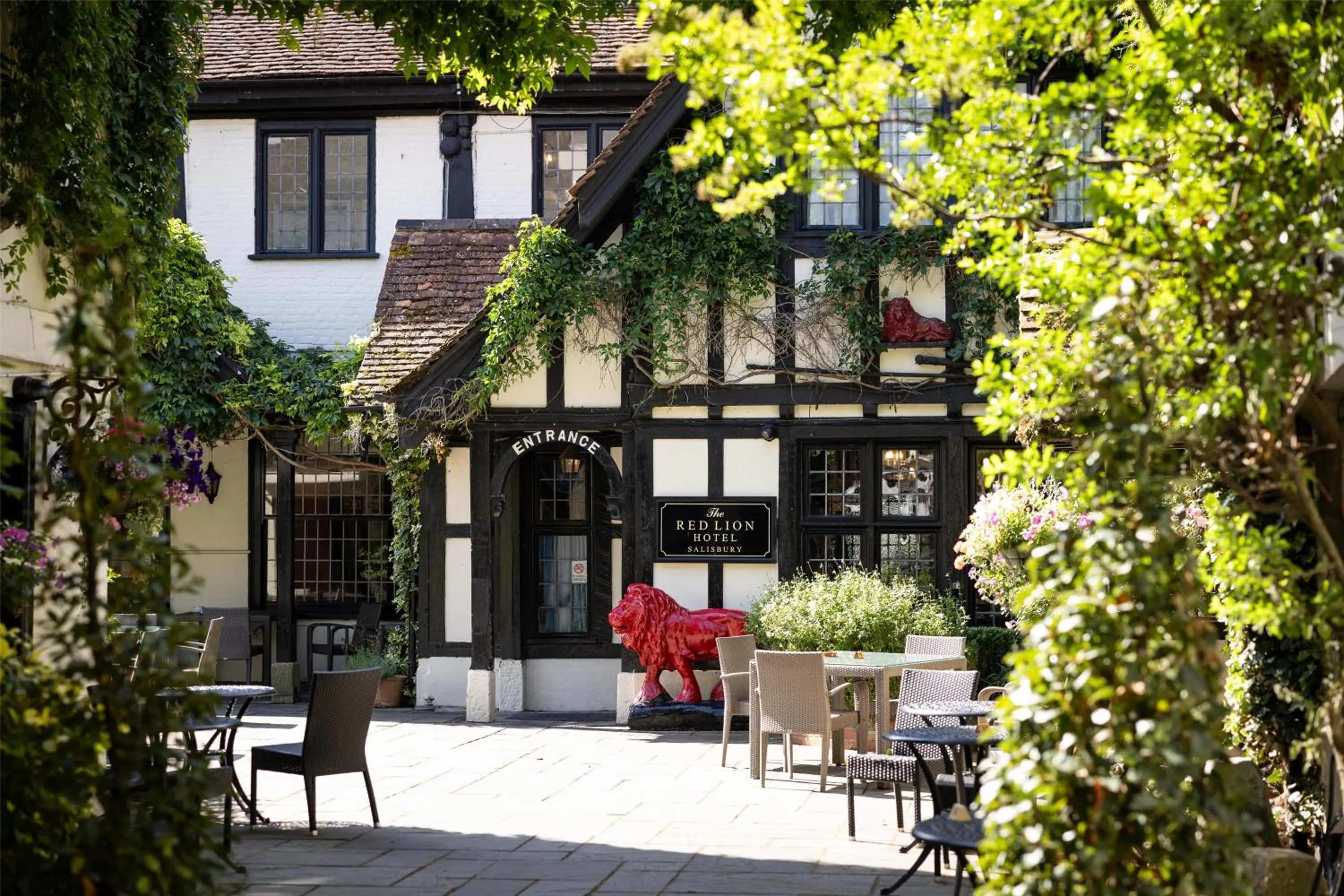 Property building in Best Western Red Lion Hotel