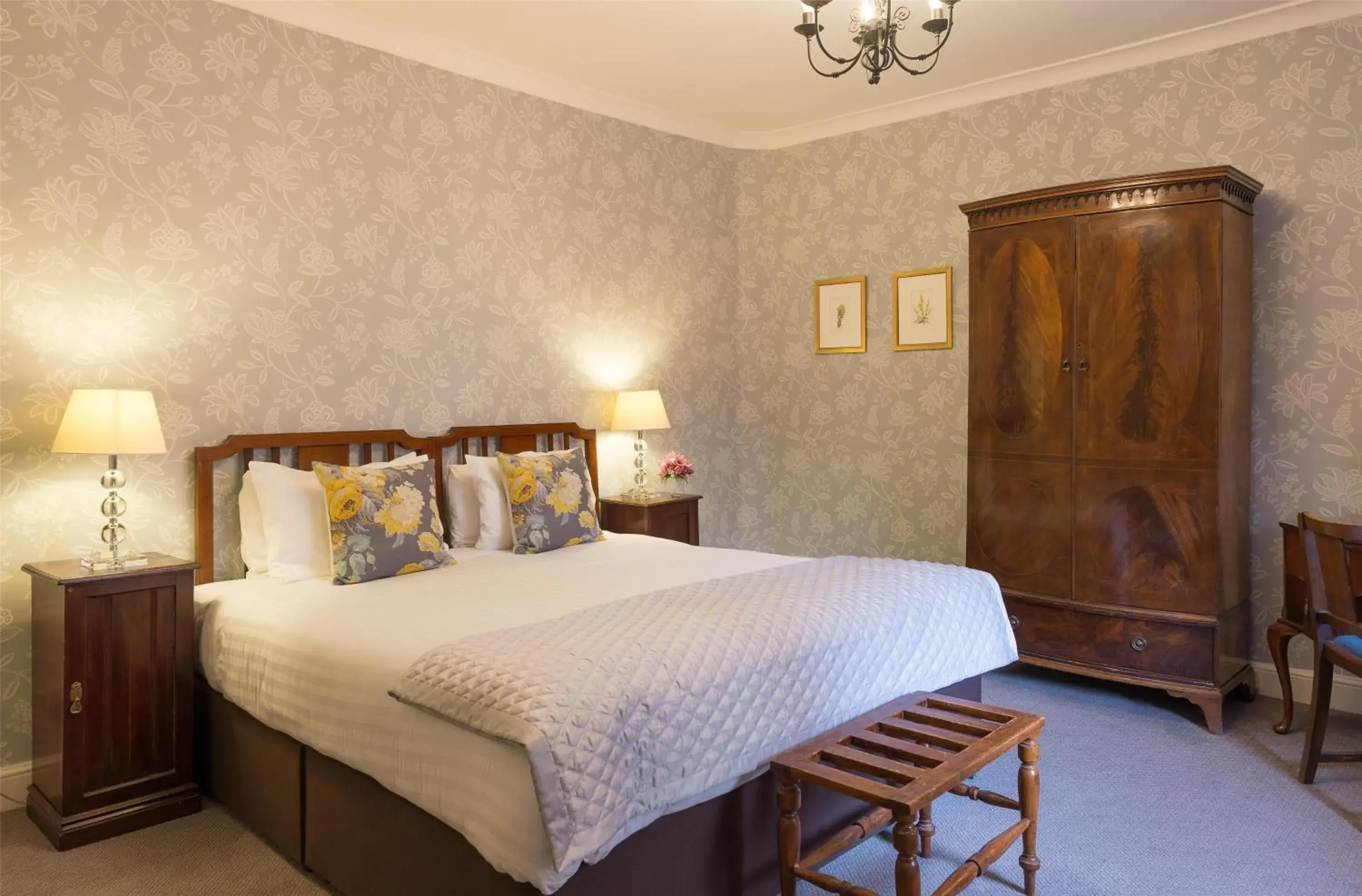 Bedroom, Bed in Best Western Red Lion Hotel Bedroom, Bed in Best Western Red Lion Hotel