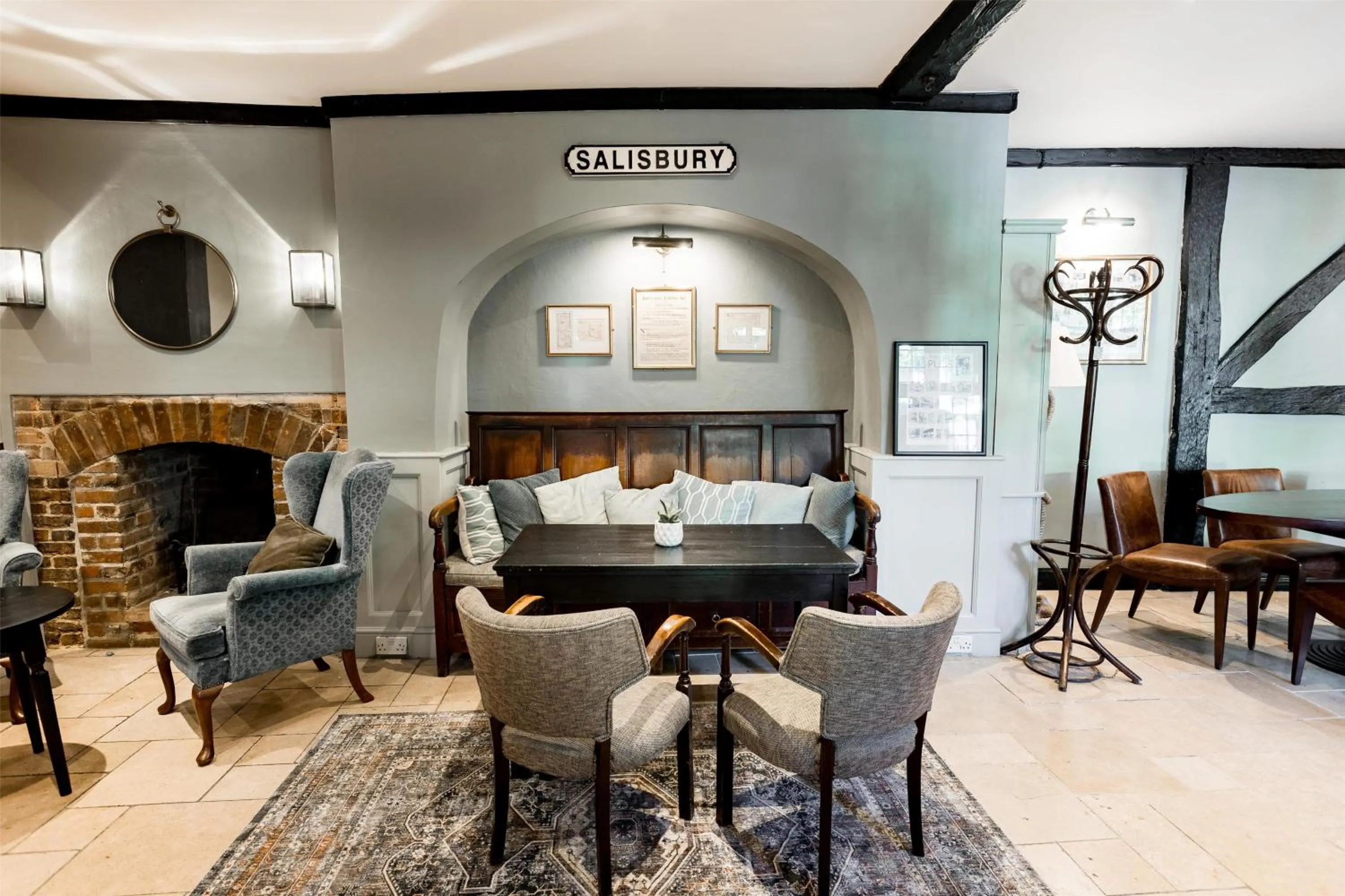 Restaurant/places to eat in Best Western Red Lion Hotel