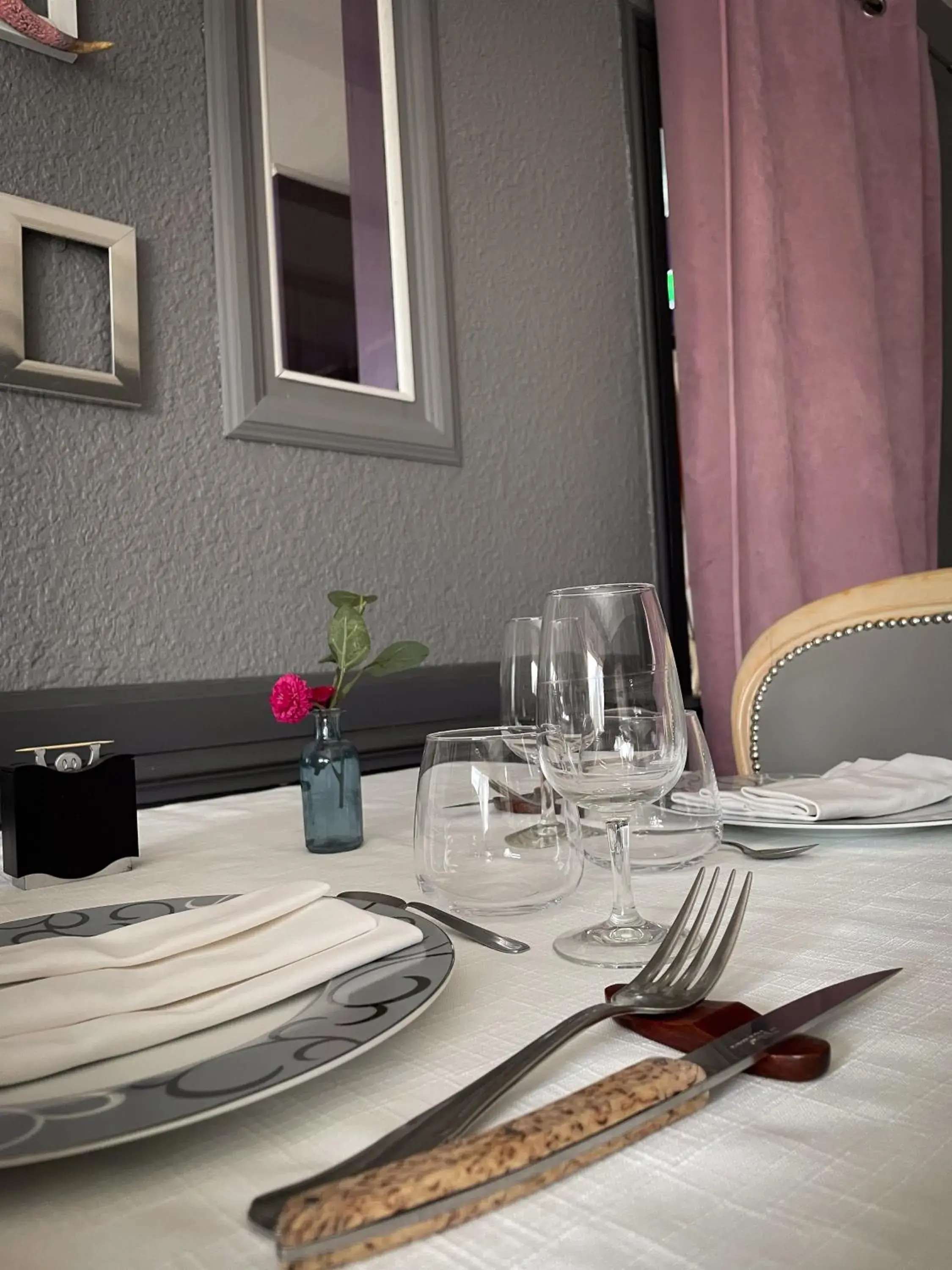 Restaurant/places to eat in Maison Legate "Hôtel Le Baudiere & Spa" Restaurant/places to eat in Maison Legate "Hôtel Le Baudiere & Spa"