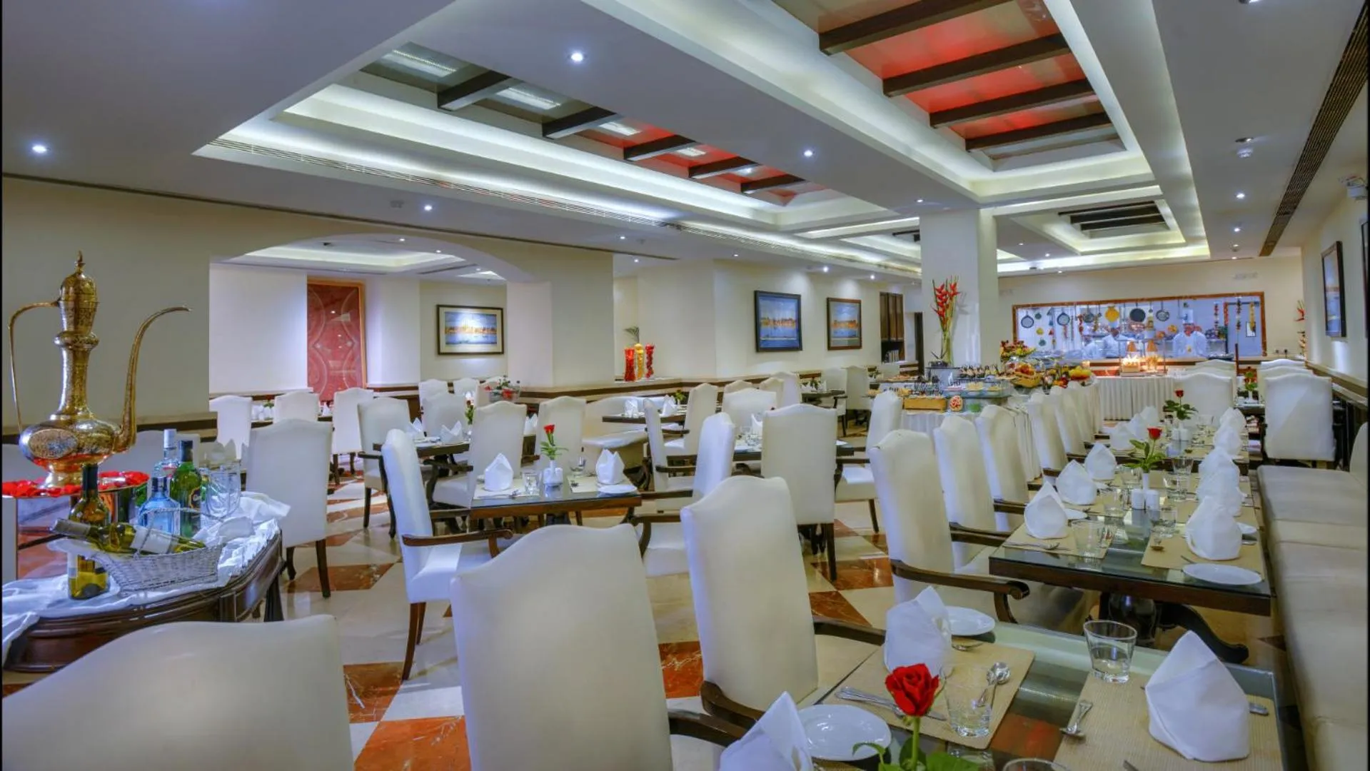 Restaurant/places to eat in Hotel Clarks Varanasi Limited