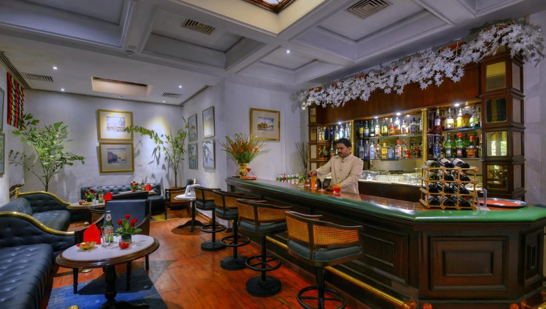 Lounge or bar in Hotel Clarks Varanasi Limited