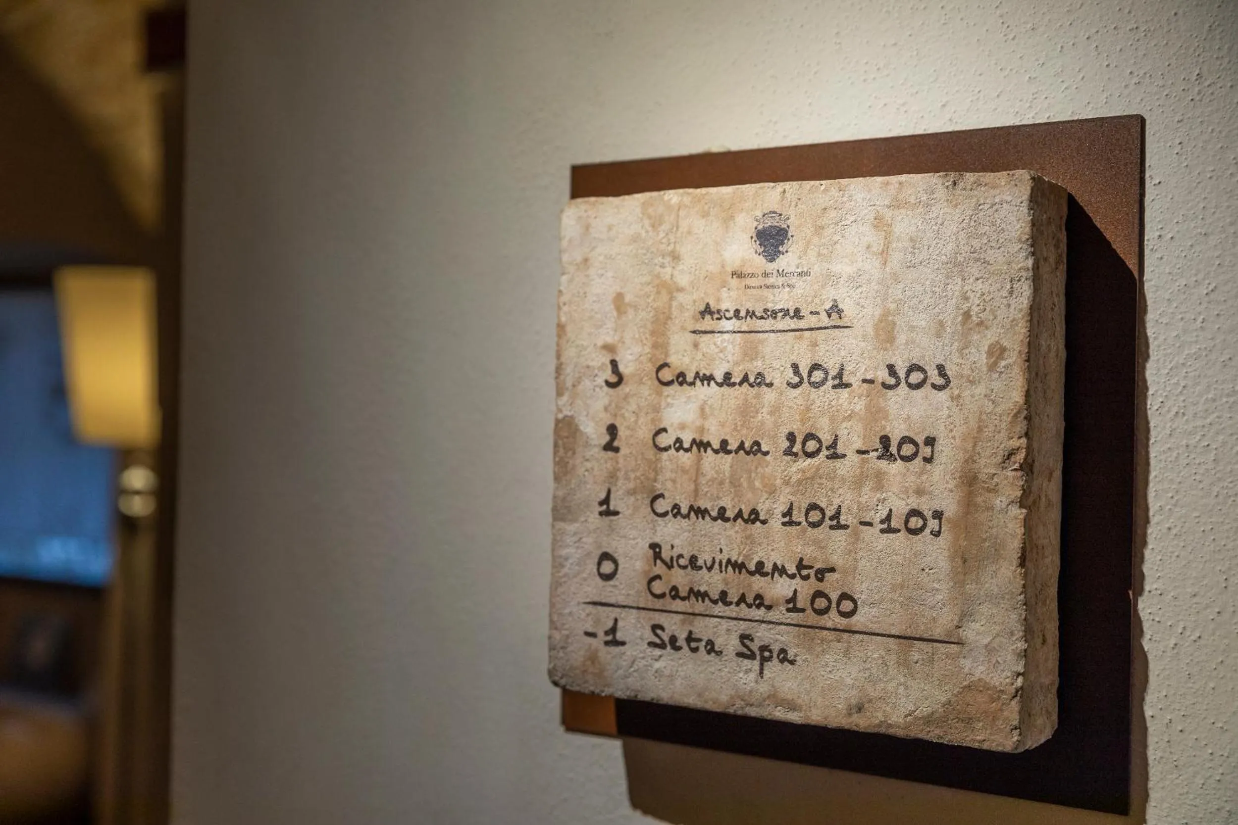 Text overlay in Palazzo Dei Mercanti - Dimora & Spa