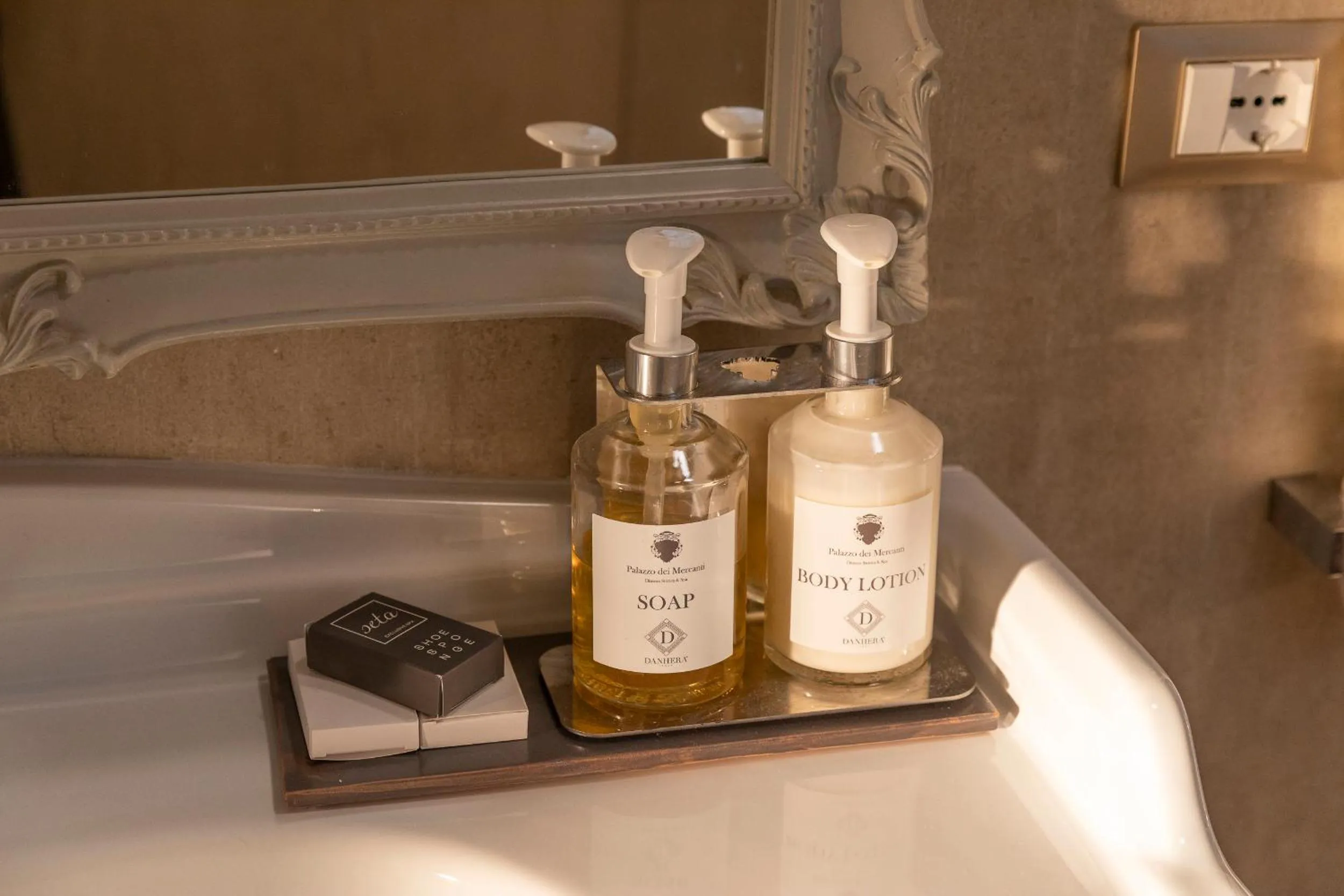 Decorative detail in Palazzo Dei Mercanti - Dimora & Spa