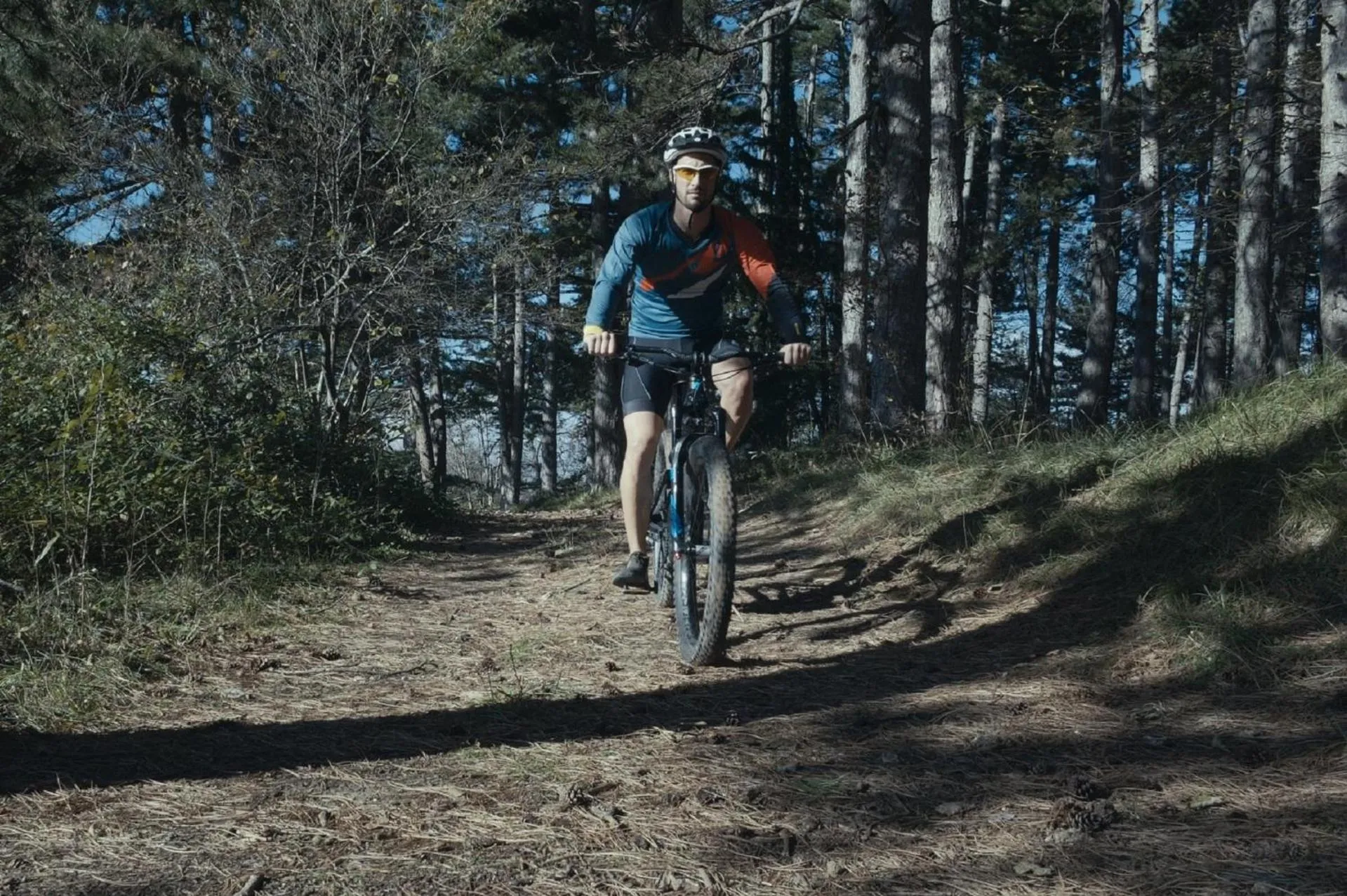 Cycling in Palazzo Dei Mercanti - Dimora & Spa