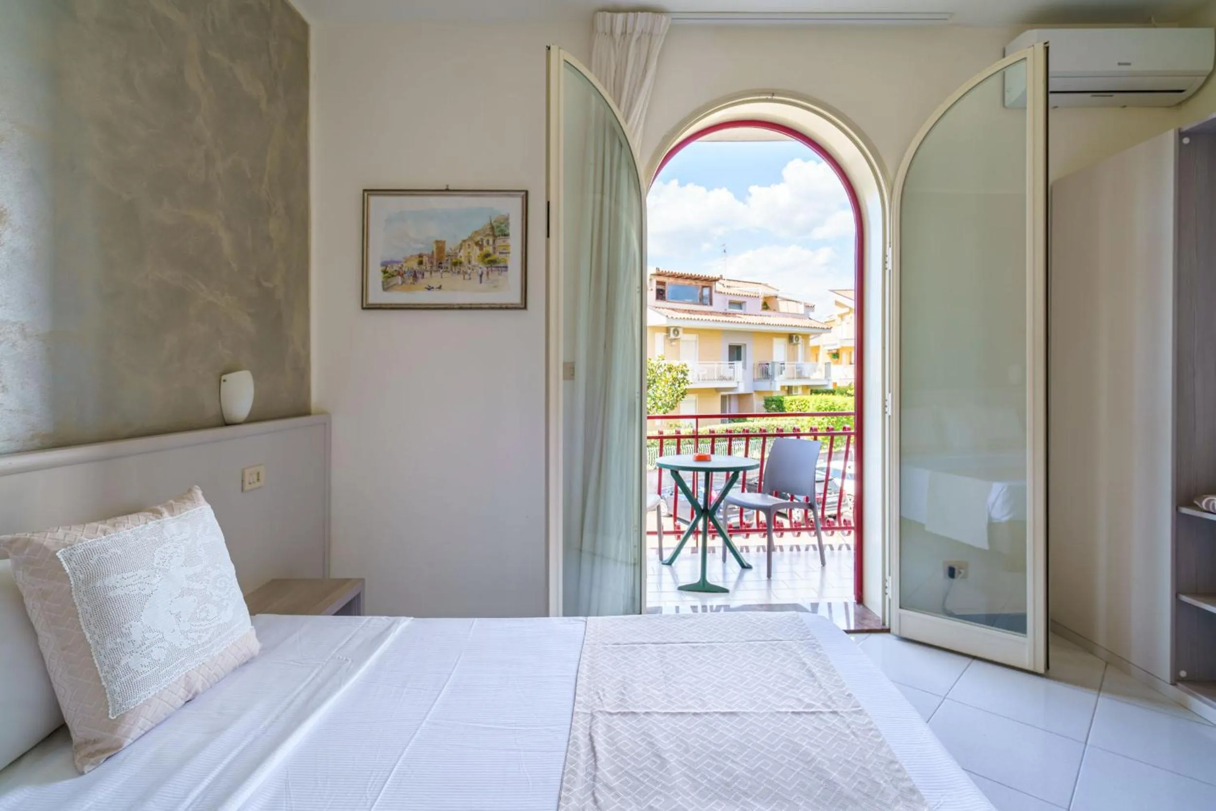 Photo of the whole room, Bed in Hotel Alexander