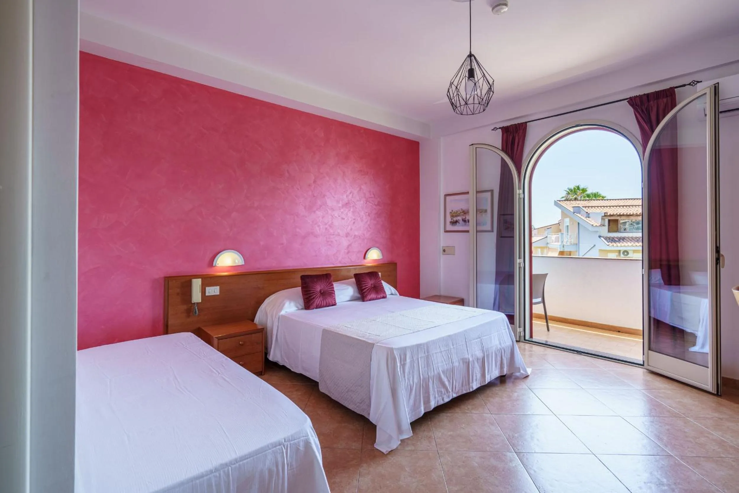 Photo of the whole room, Bed in Hotel Alexander