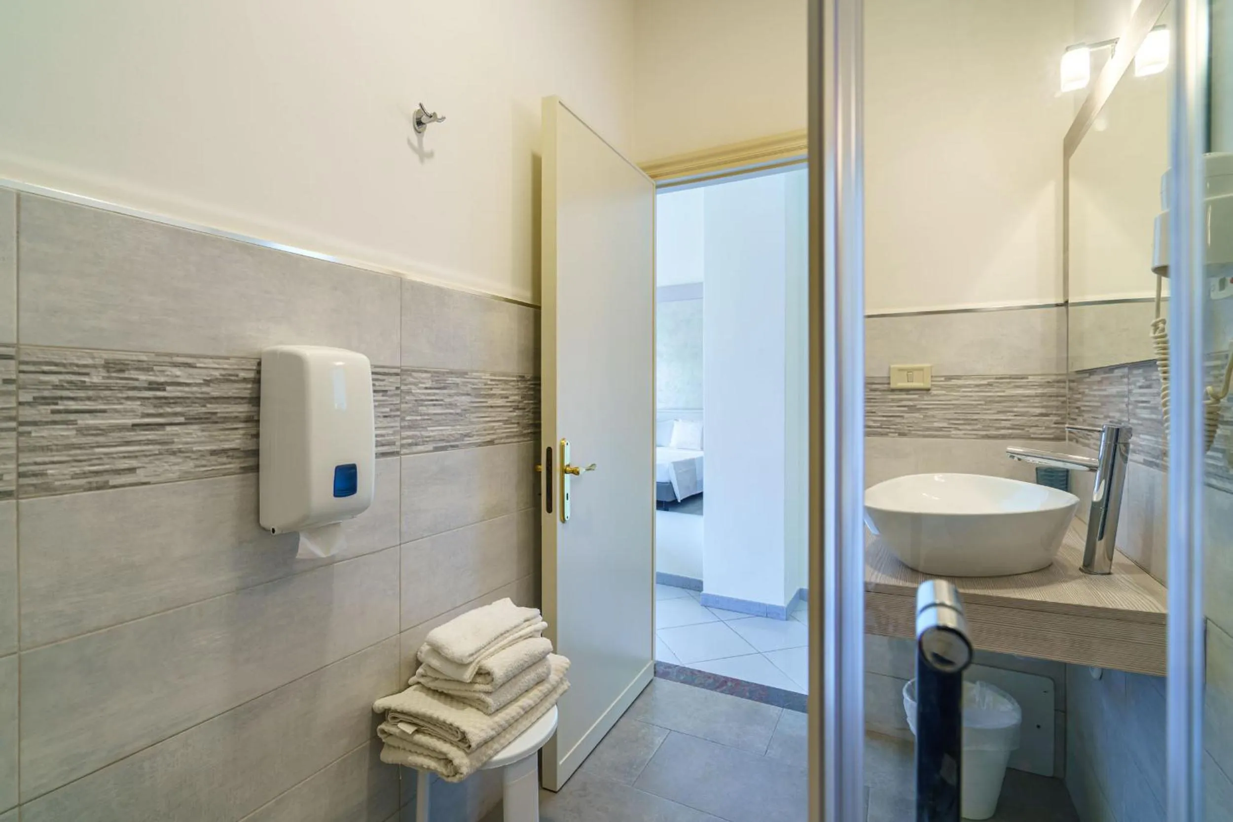 Bathroom in Hotel Alexander