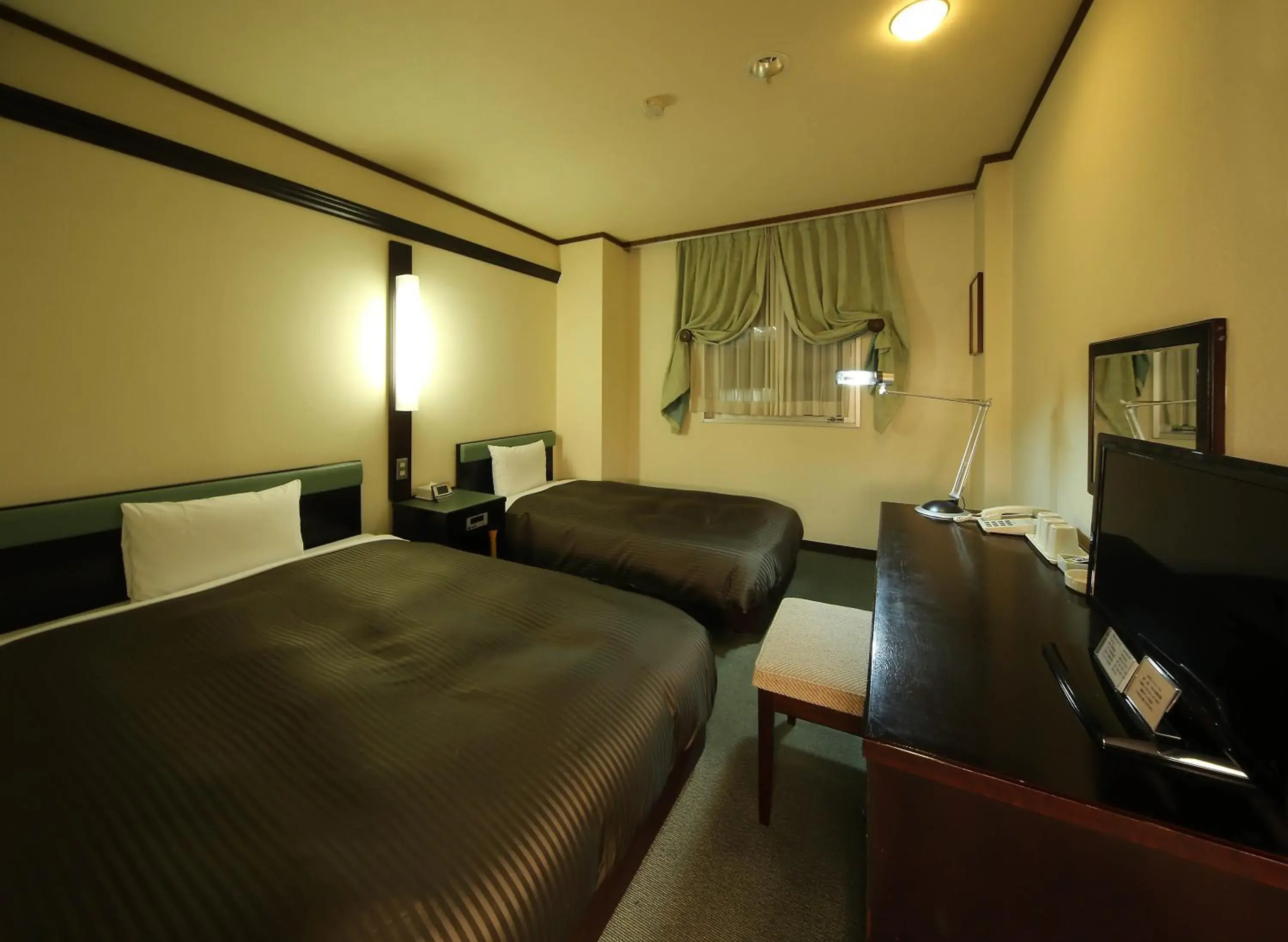 Photo of the whole room, Bed in Hotel Matsumoto Yorozuya