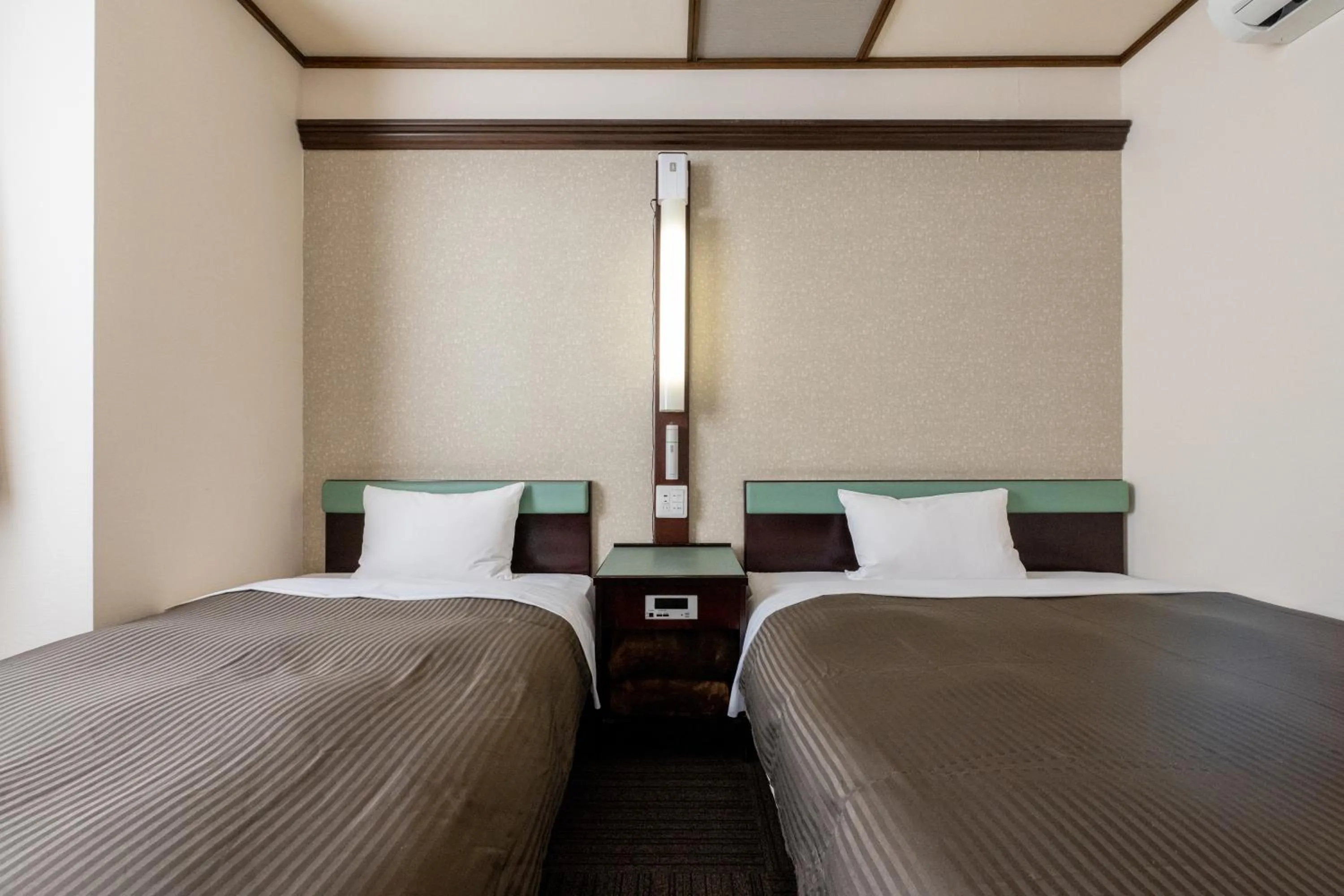 Photo of the whole room, Bed in Hotel Matsumoto Yorozuya