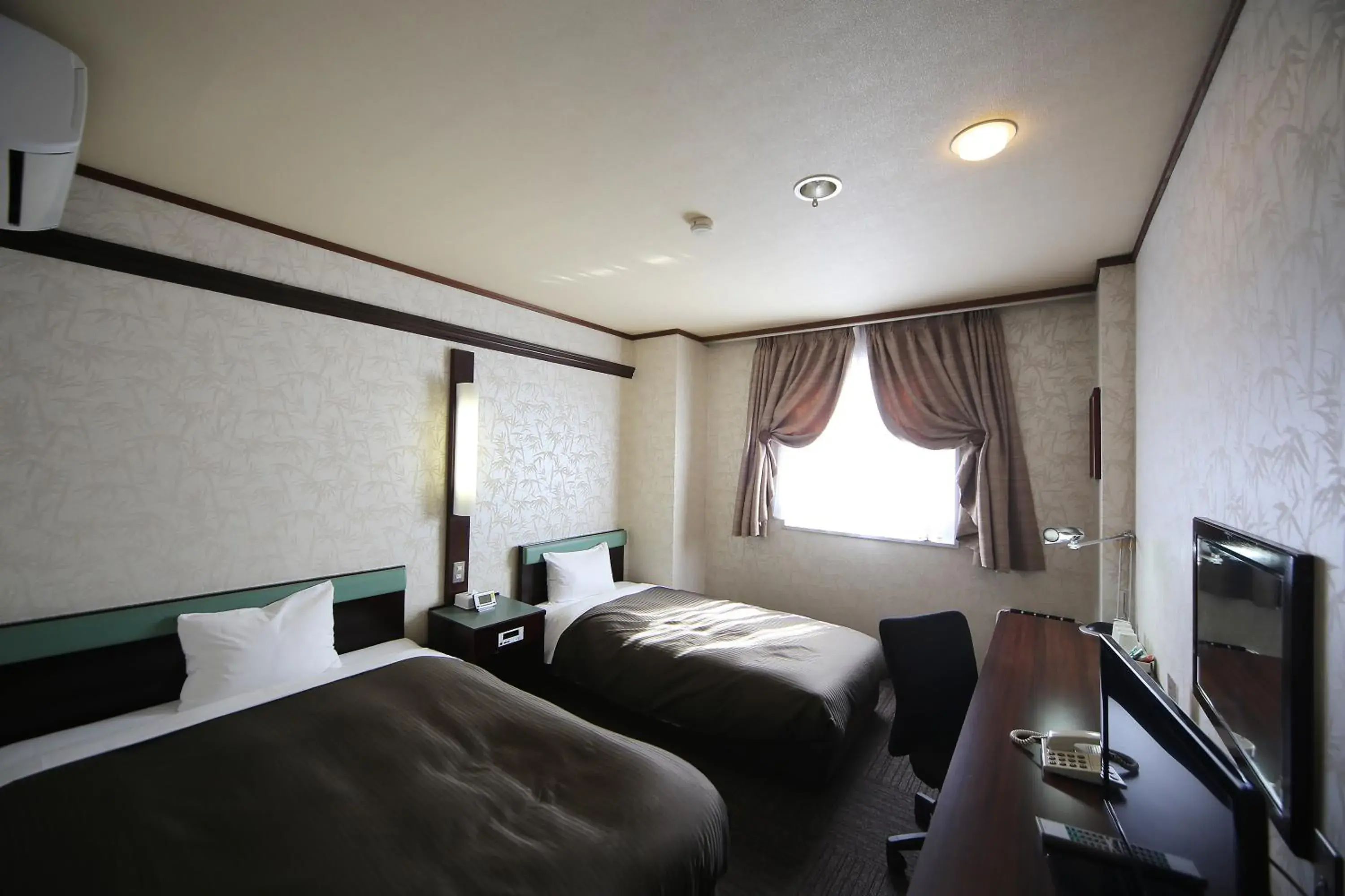 Photo of the whole room, Bed in Hotel Matsumoto Yorozuya