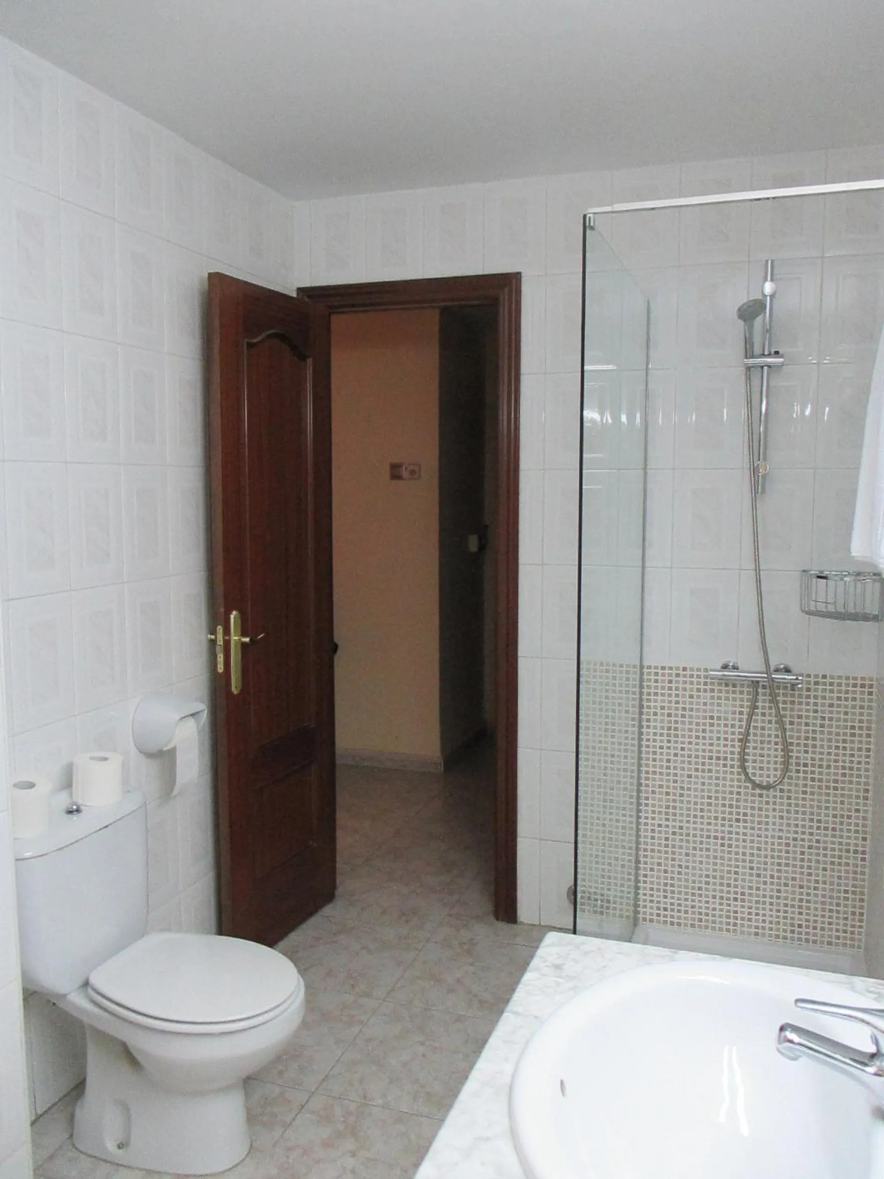 Bathroom in Hotel Perales