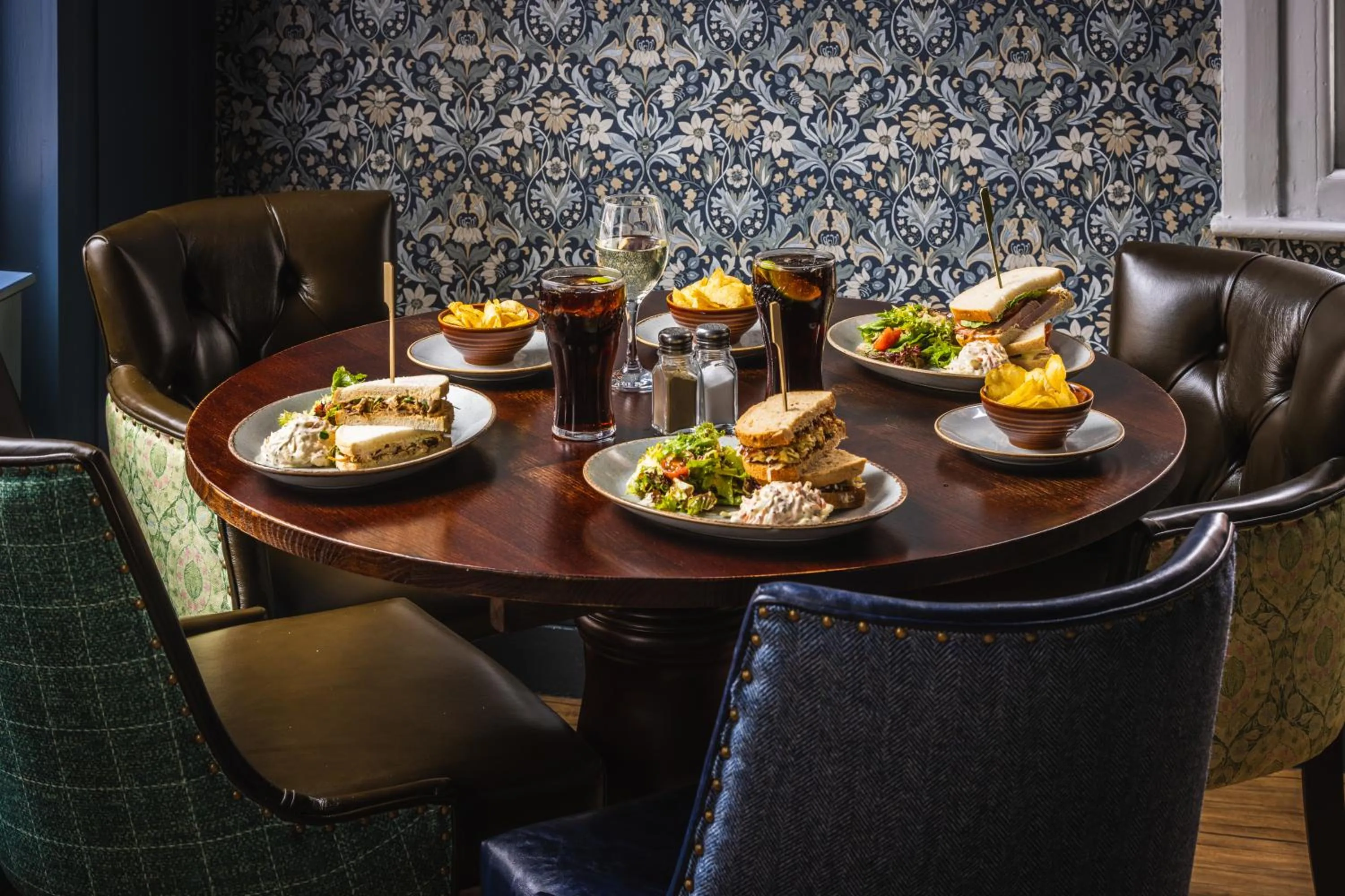 Food in The Pied Bull