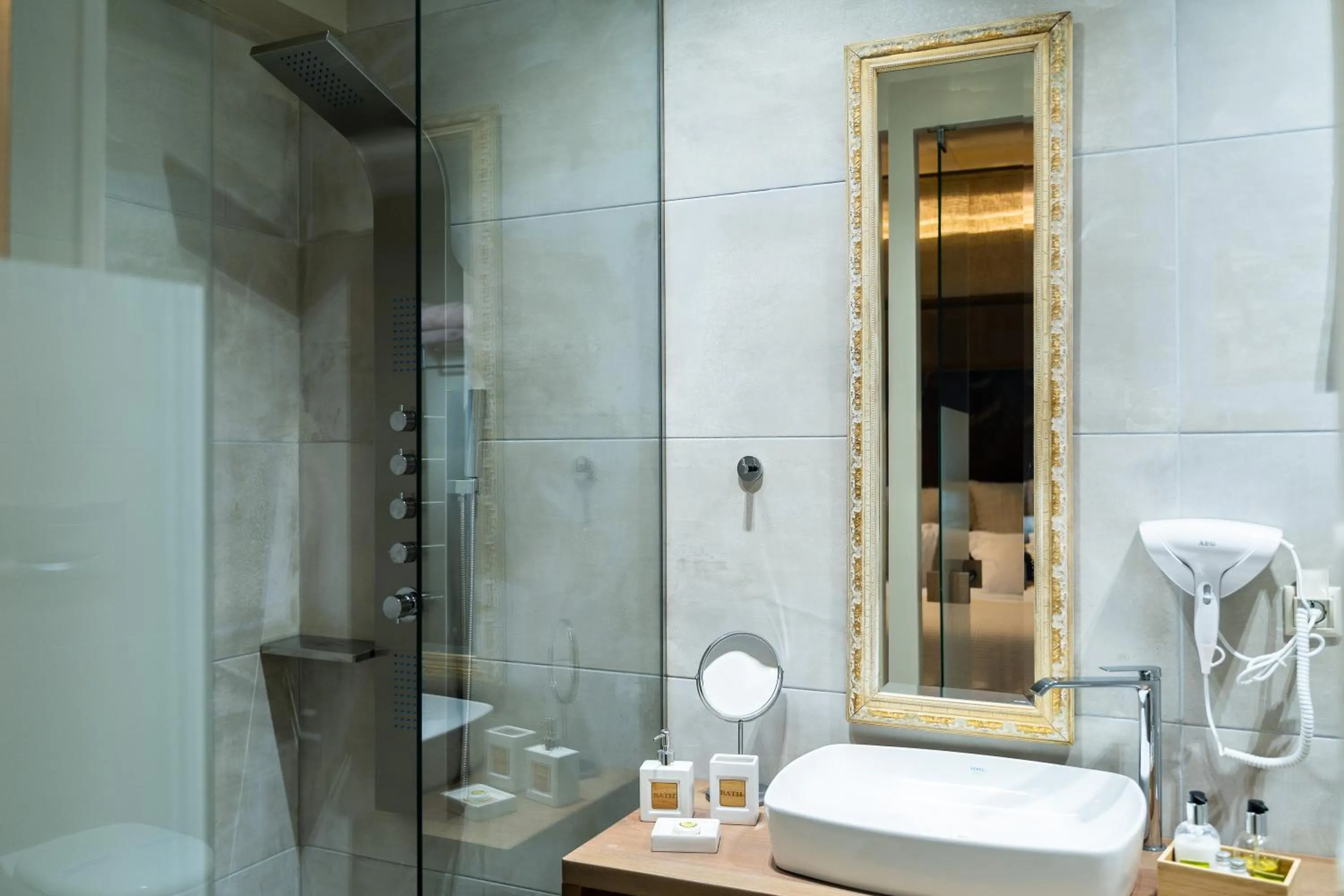 Shower in Mikelina Boutique Hotel