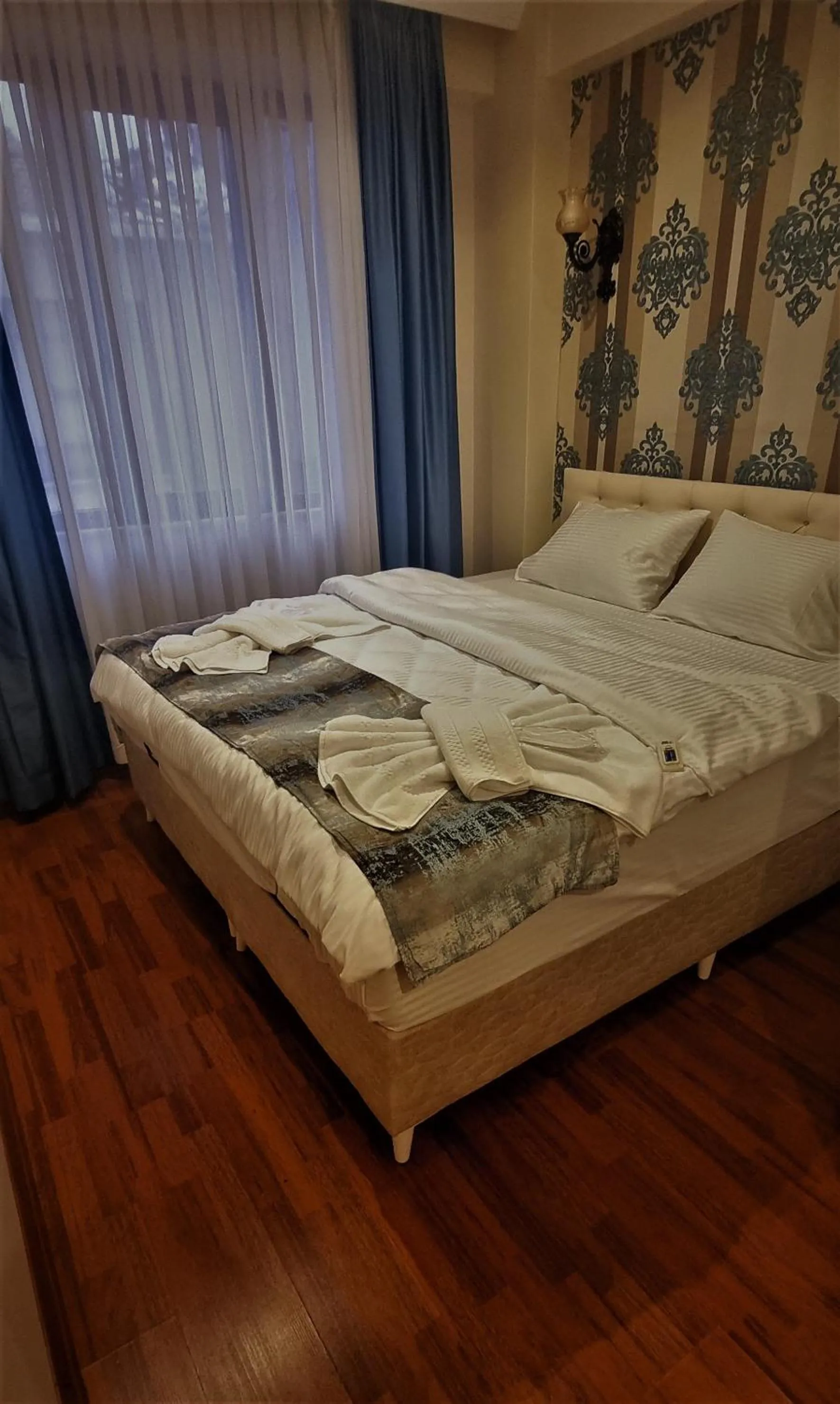 Bed in By Historial Hotel Due