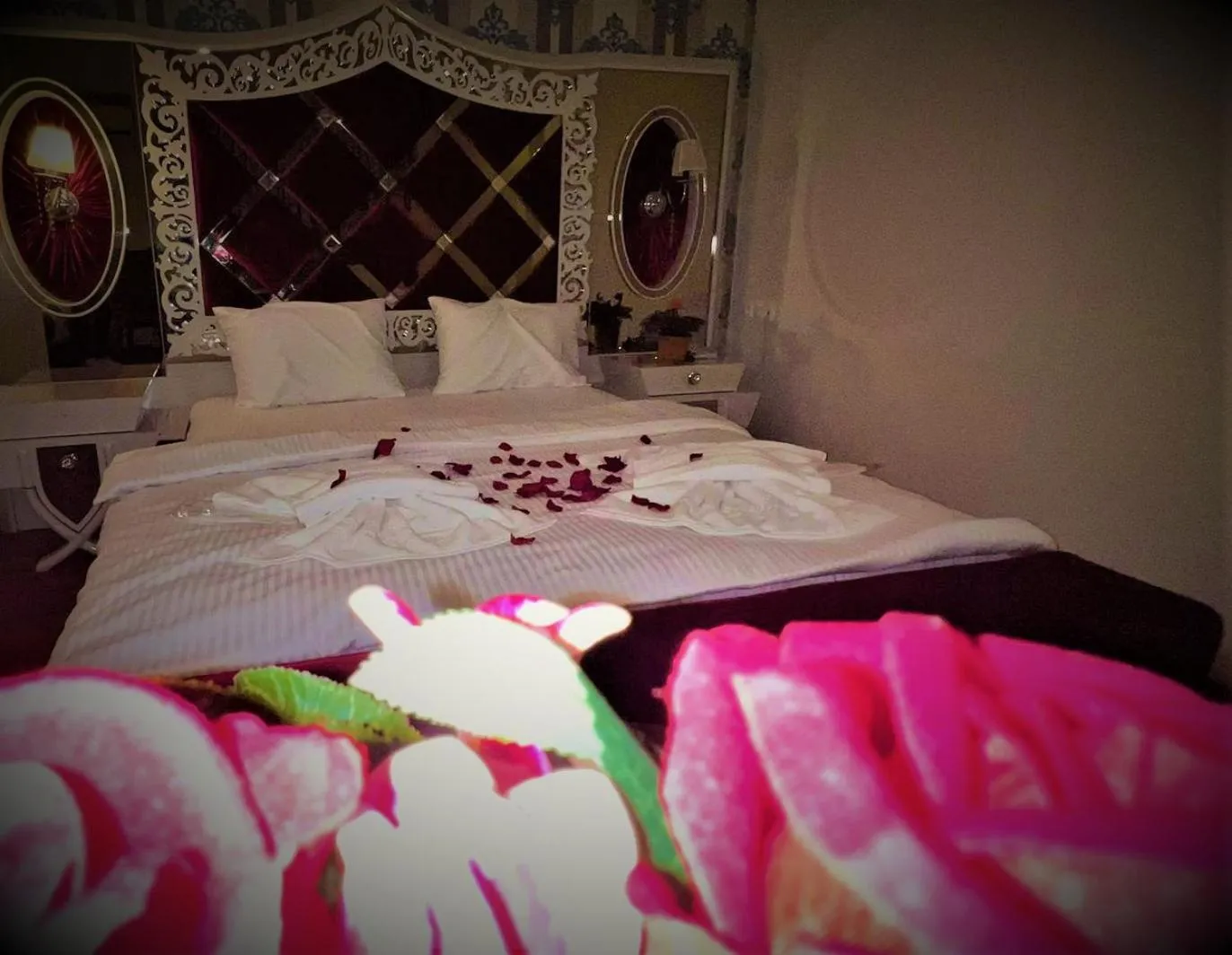 Bed in By Historial Hotel Due