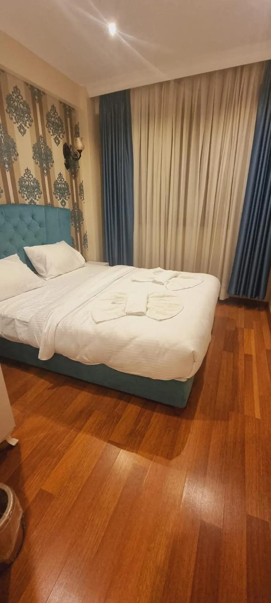 Bed in By Historial Hotel Due