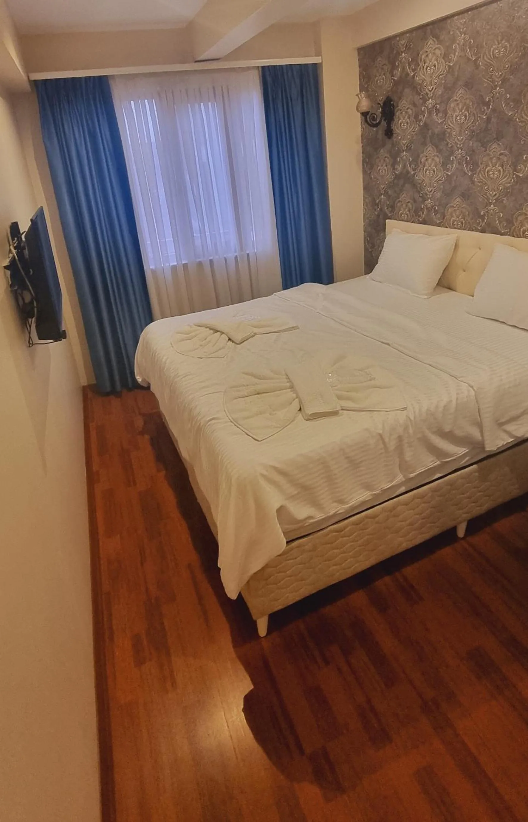 Bed in By Historial Hotel Due