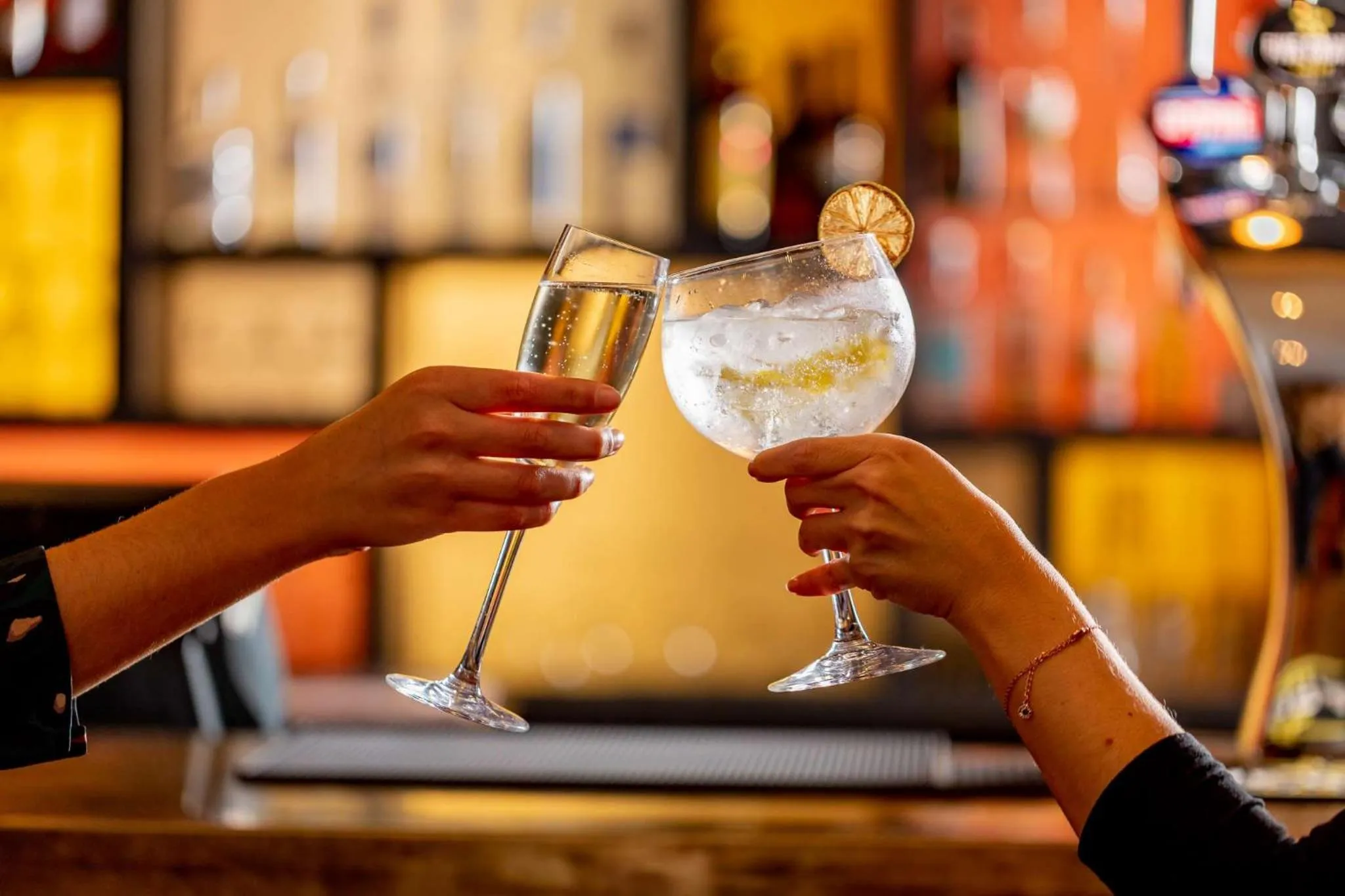 Restaurant/places to eat in Park Plaza County Hall London