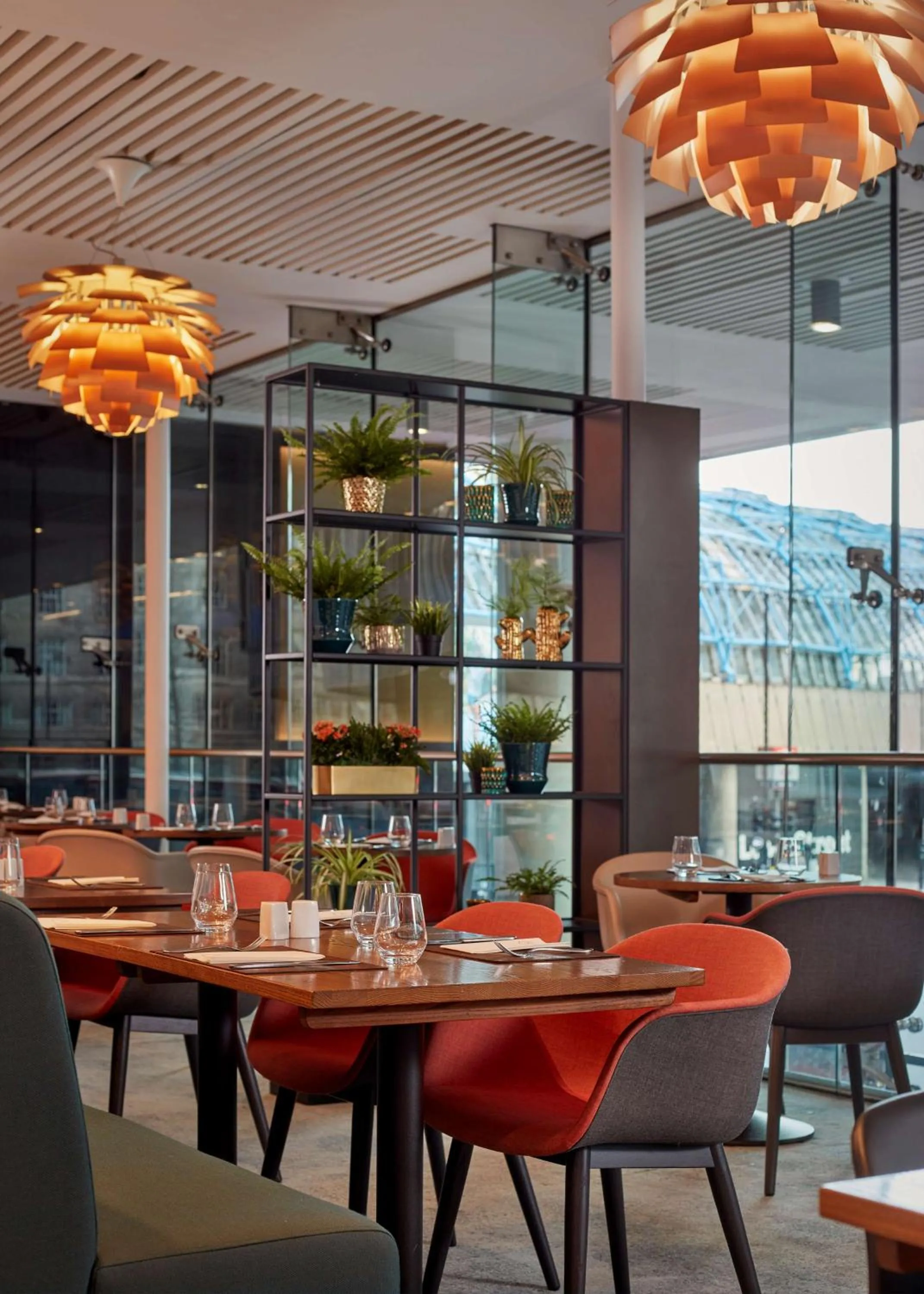 Restaurant/places to eat in Park Plaza County Hall London