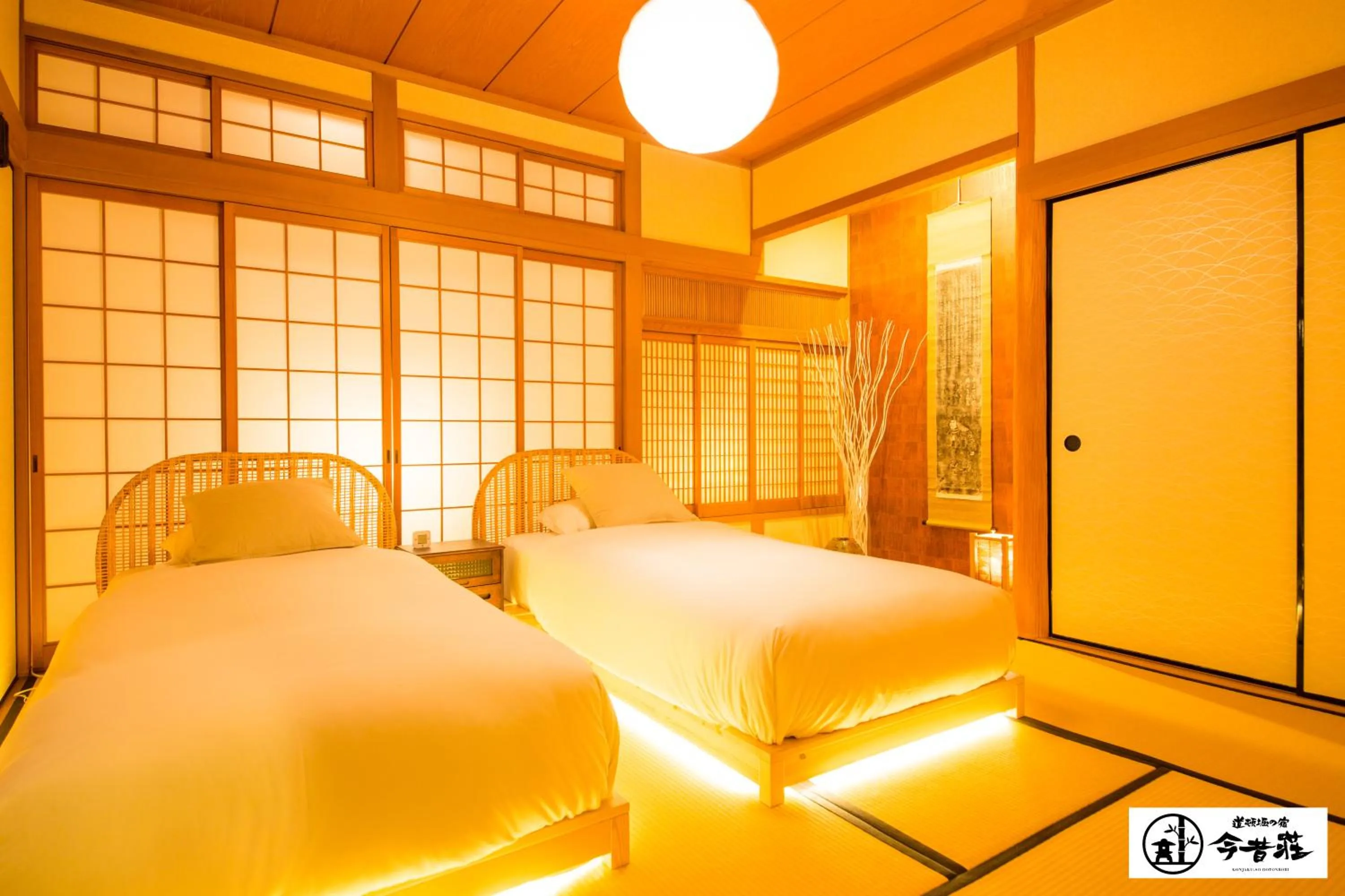 Bed in KONJAKUSO Osaka Dotonbori "YORIAI" Penthouse Stay