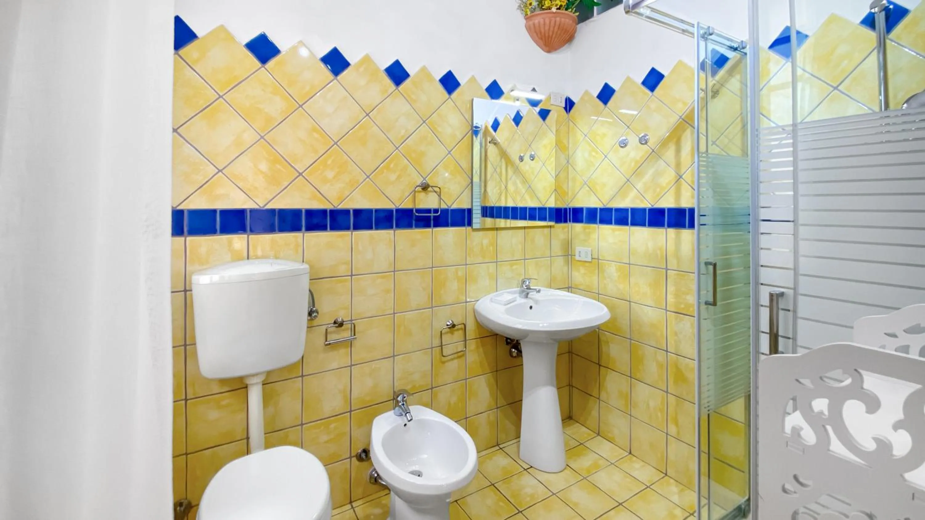 Bathroom in Villa Maddalena - Giardinelli