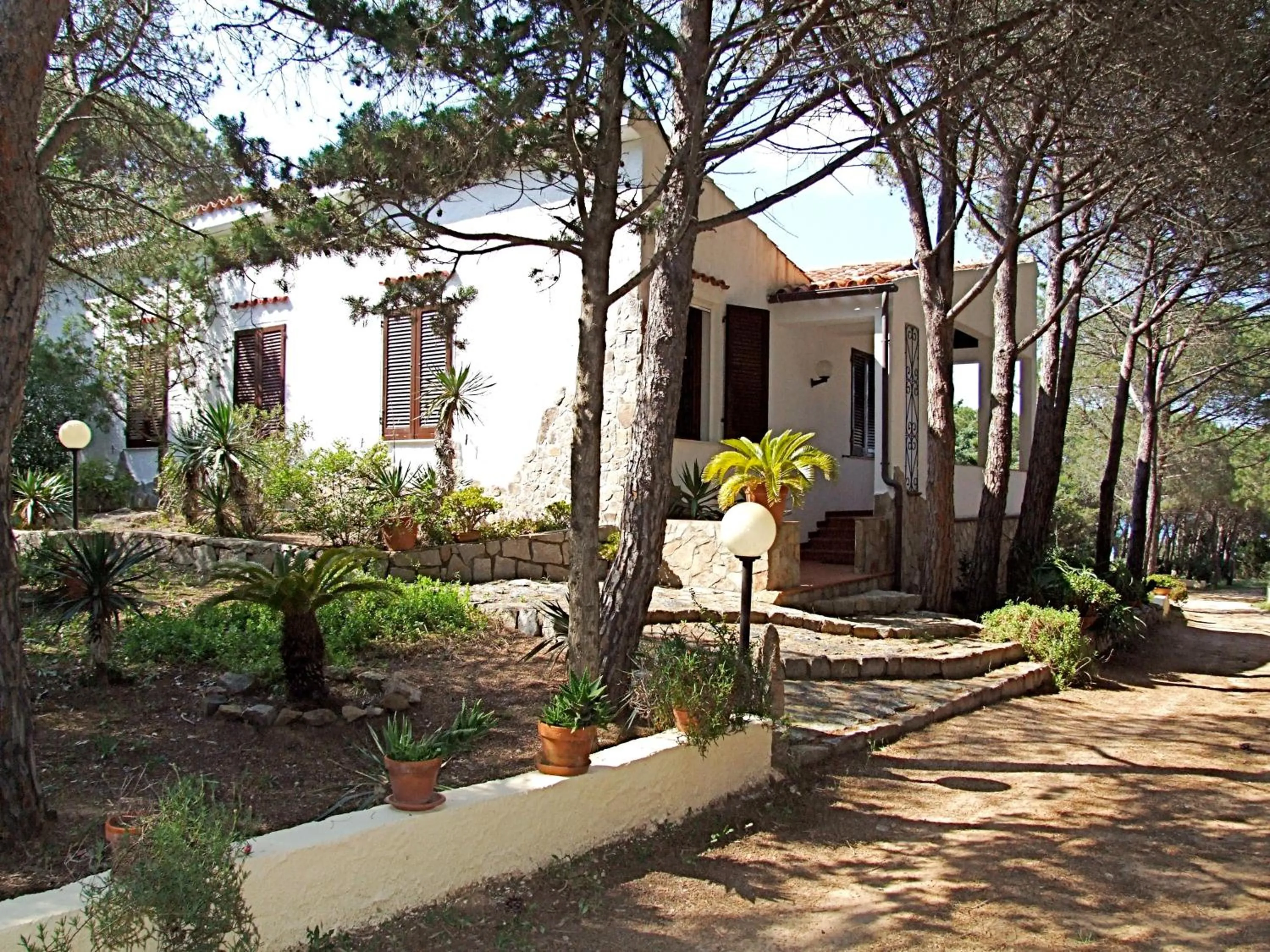 Property building in Villa Maddalena - Giardinelli
