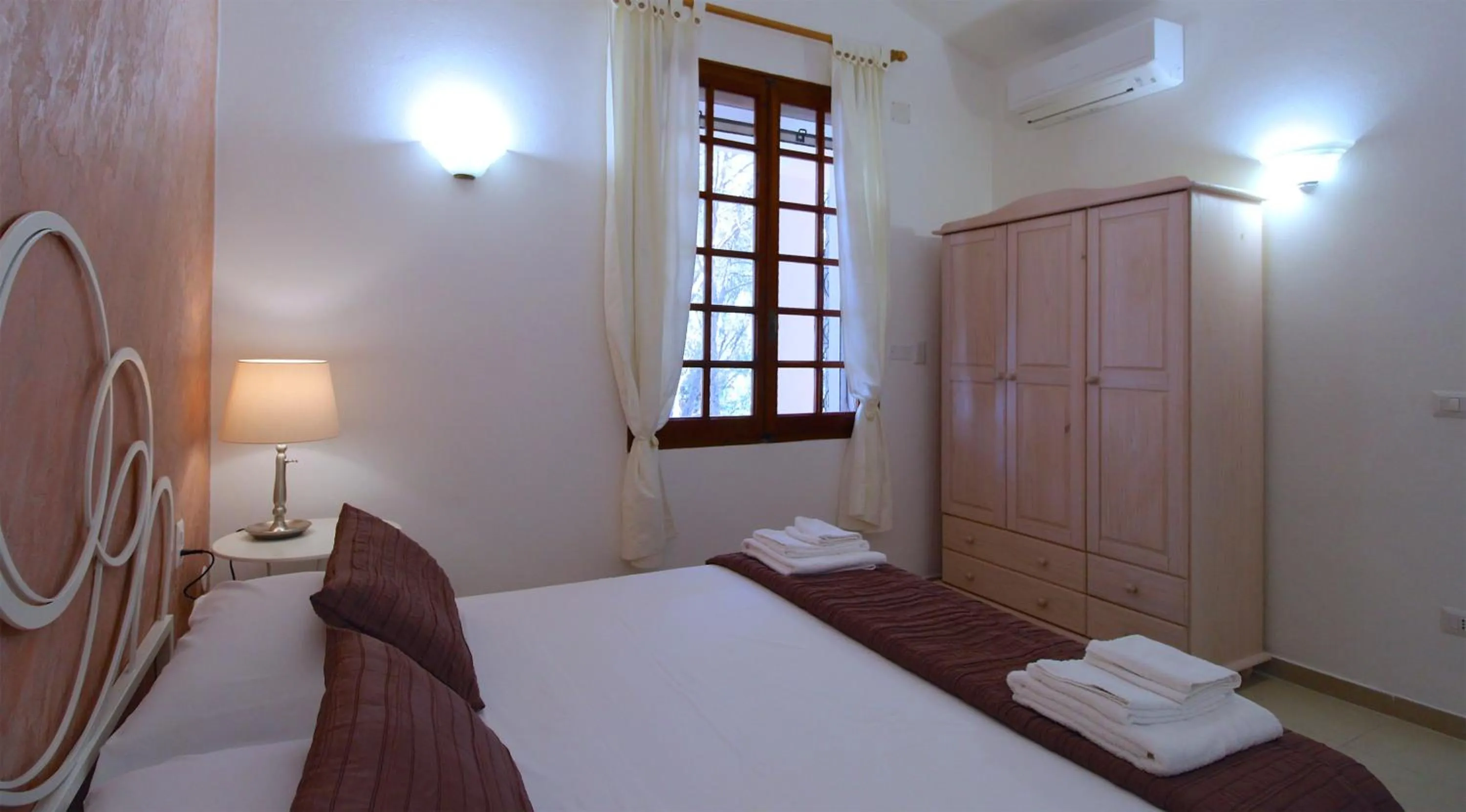 Bed in Villa Maddalena - Giardinelli