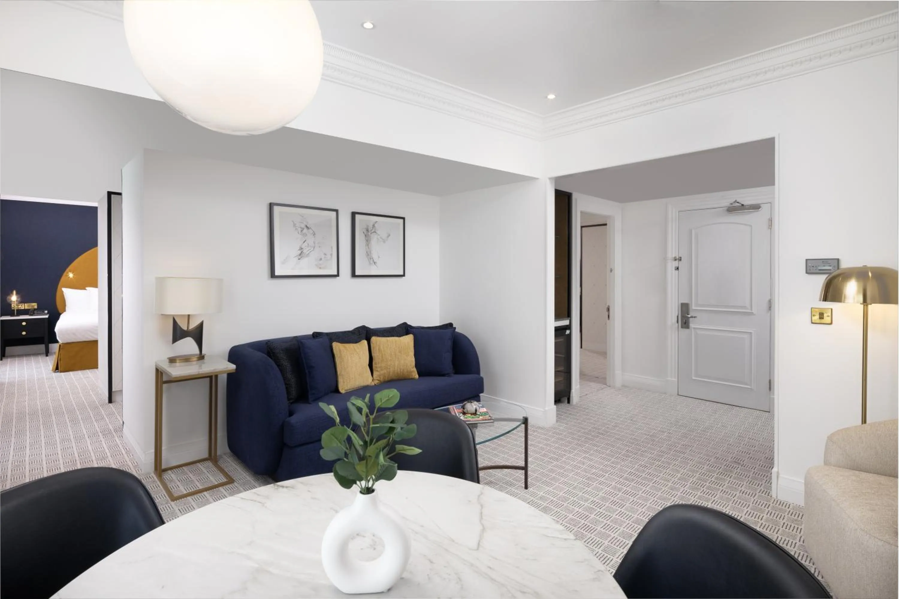 Living room in The Waldorf Hilton