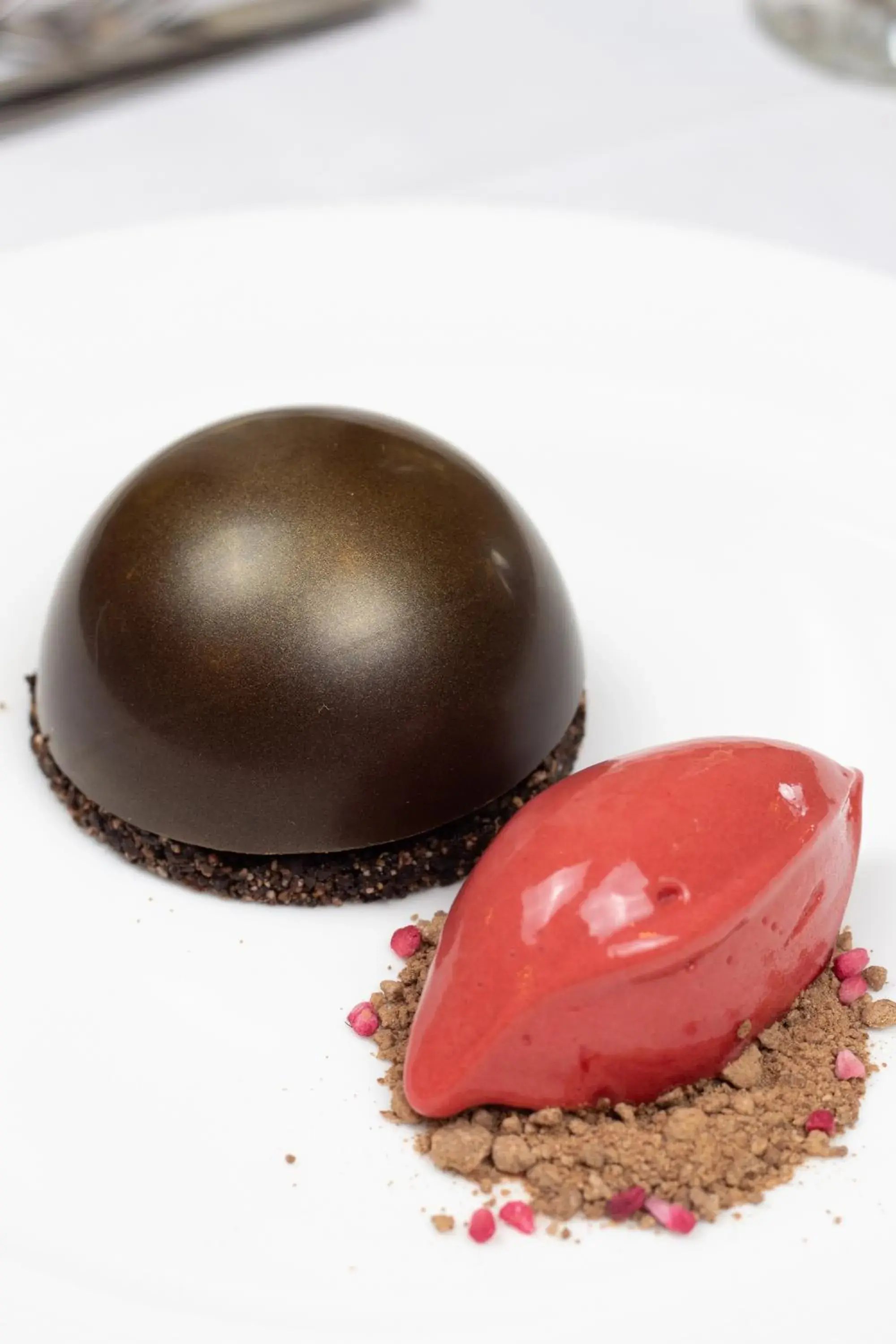 Restaurant/places to eat in The Waldorf Hilton Restaurant/places to eat in The Waldorf Hilton