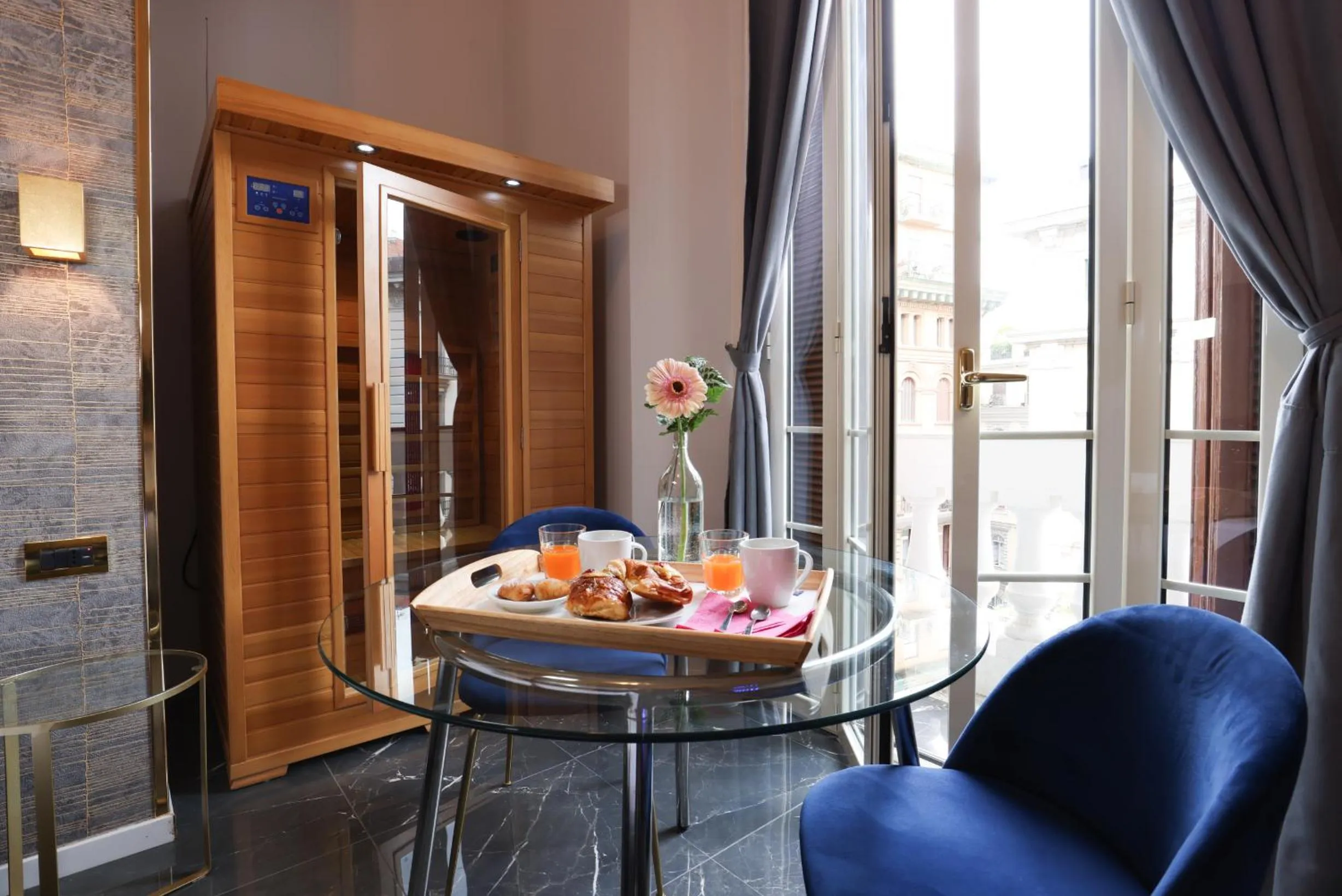 Sauna in Comfort Zone Naples