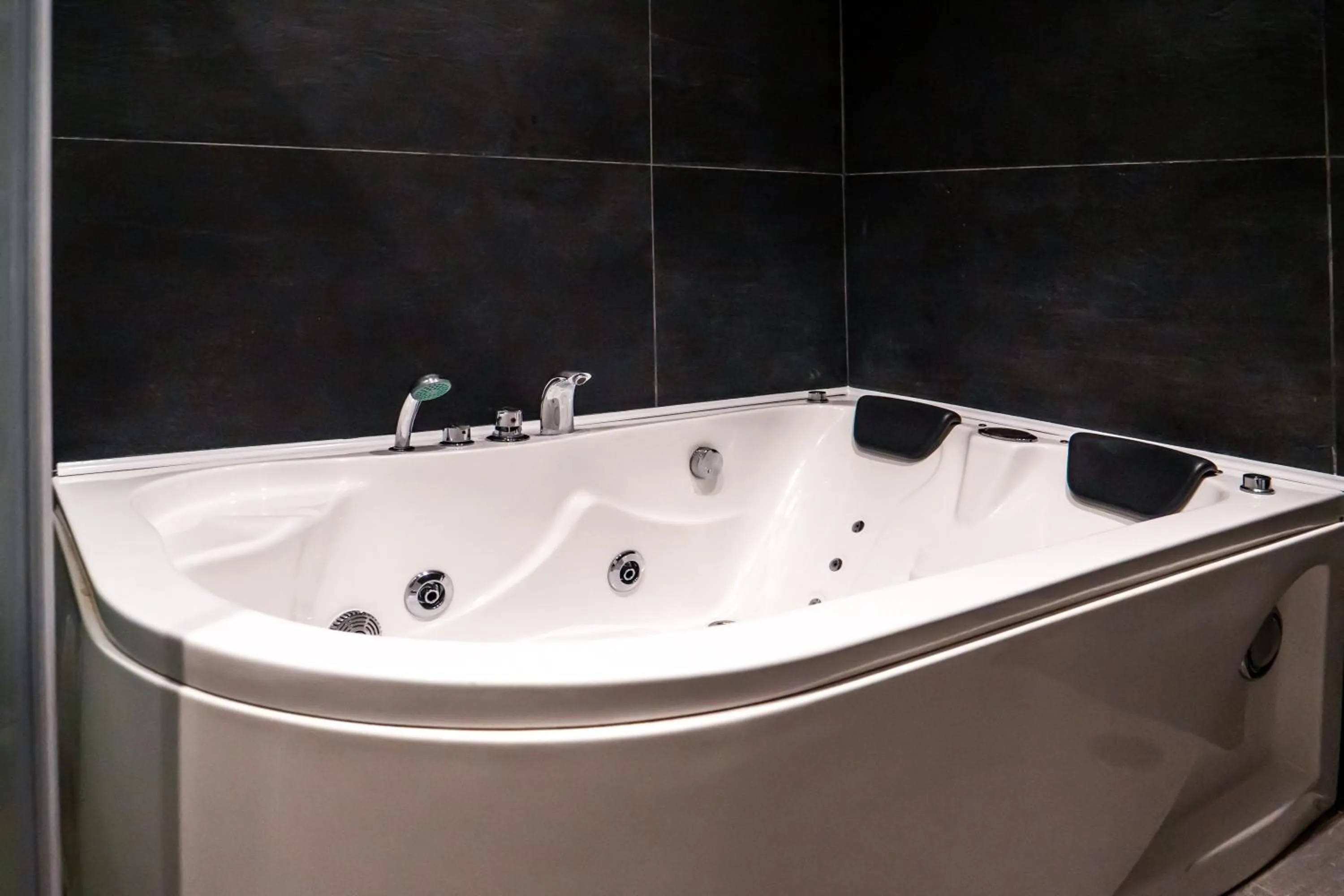 Hot Tub in Comfort Zone Naples